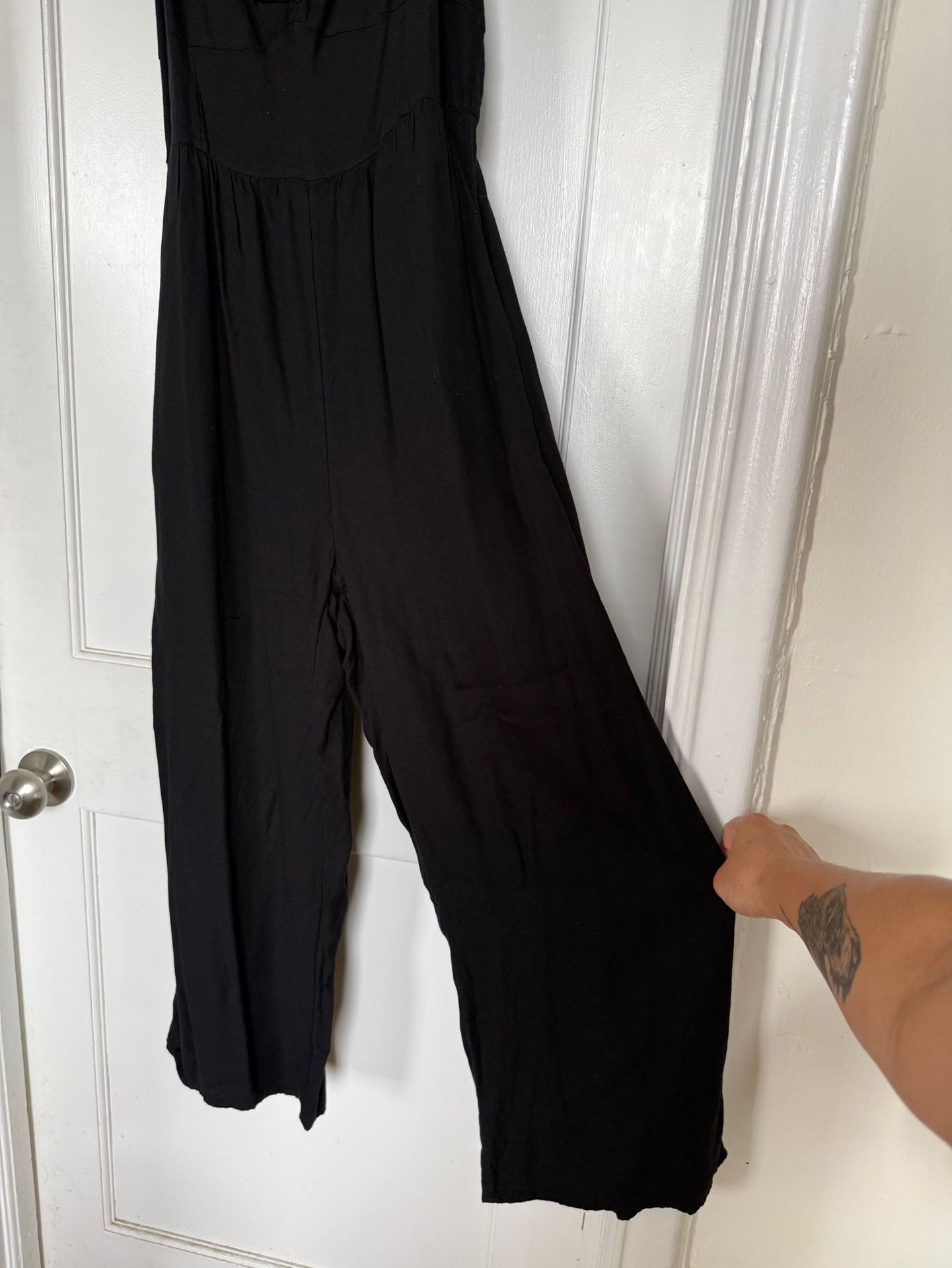 Old Navy Jumpsuit Size M Black Sweetheart Neck Flutter Sleeve 4