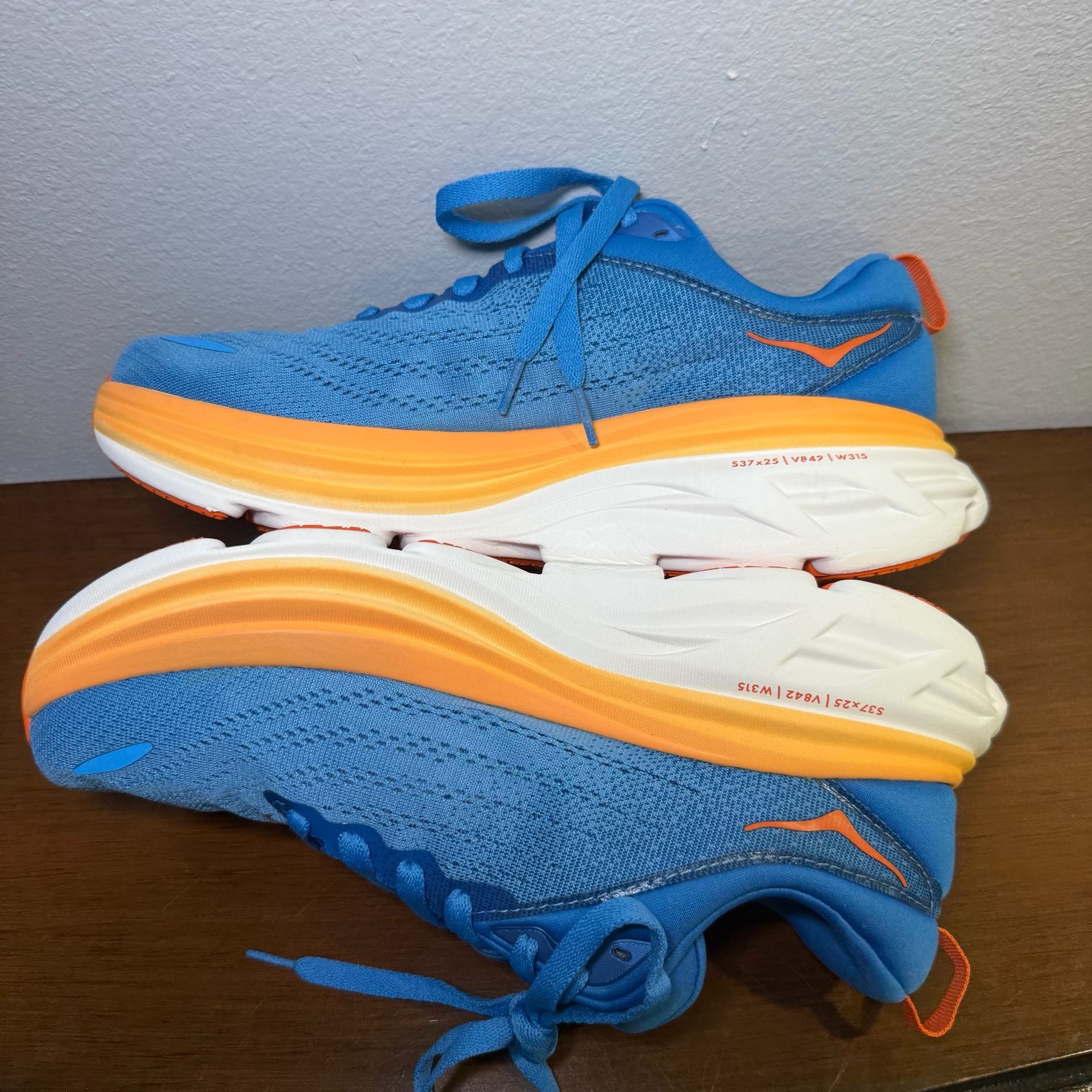HOKA Bondi Men 8 Wide Size 9 2E Coastal Sky Vibrant Orange Running Shoes 11
