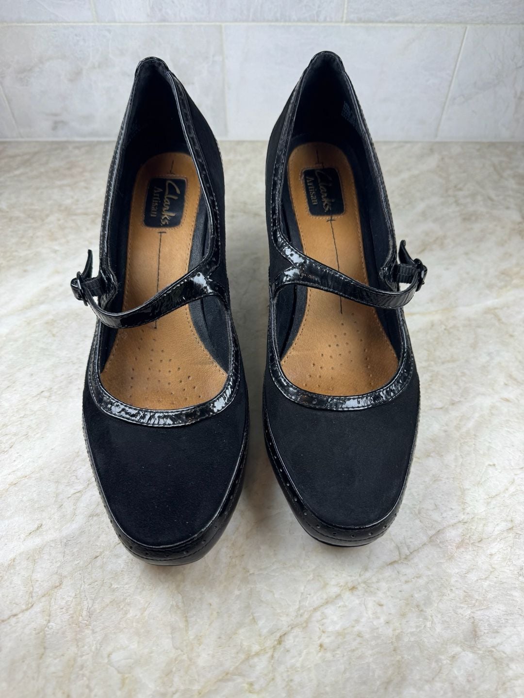 Clarks Artisan Mary Jane Pumps Black Suede Patent Trim Block Heel 9.5M 4