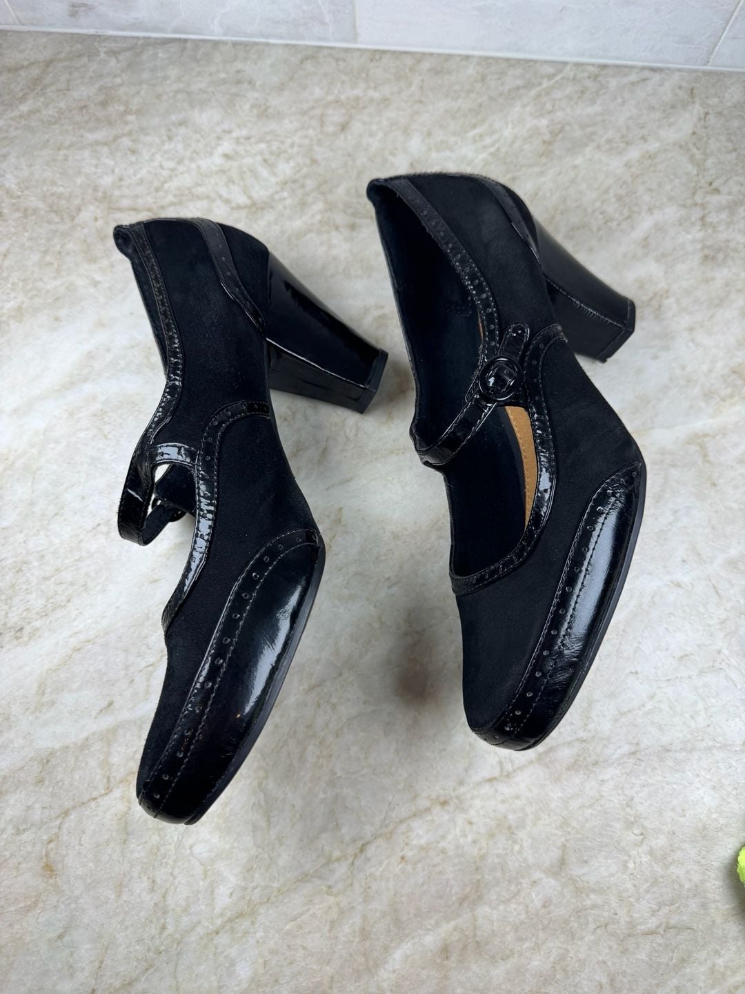 Clarks Artisan Mary Jane Pumps Black Suede Patent Trim Block Heel 9.5M 5