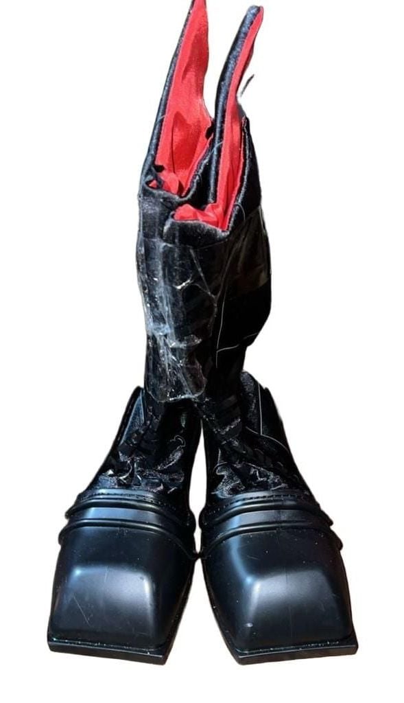 Universal City Studios Wicked Costume Boots Black Red Square Toe 3