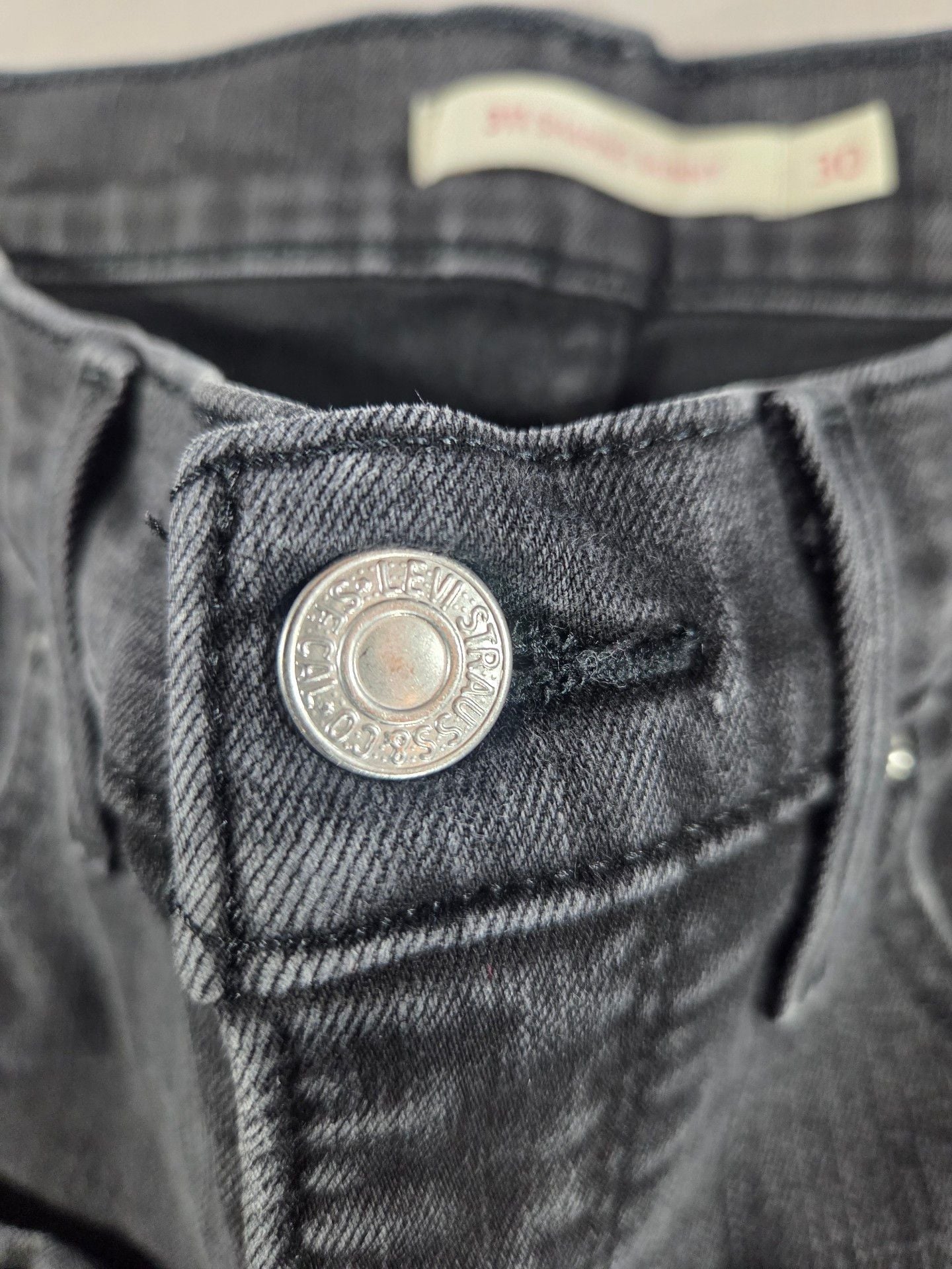 Levi's 311 Shaping Skinny Jeans Size 30 Black Denim 5