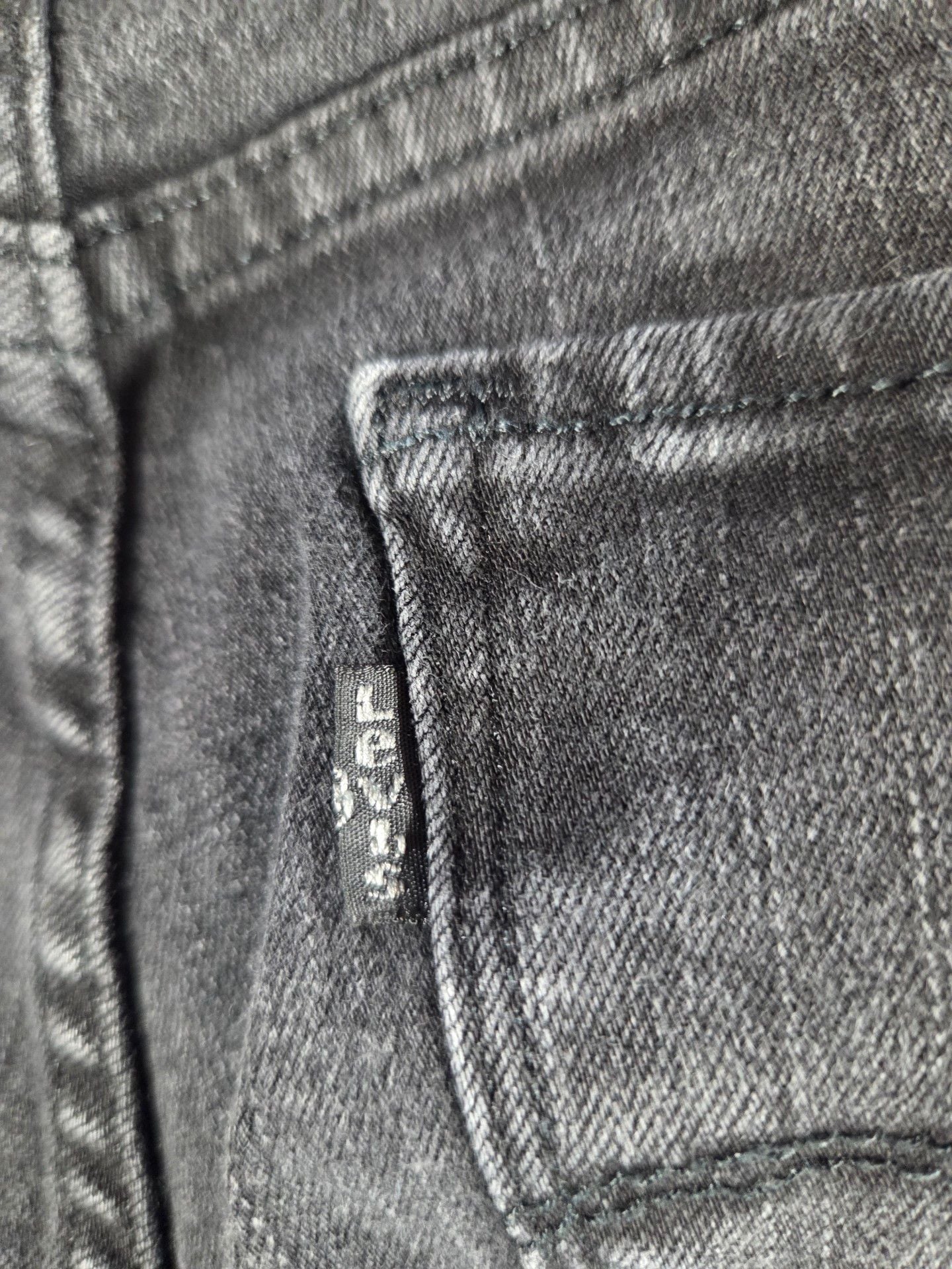 Levi's 311 Shaping Skinny Jeans Size 30 Black Denim 10