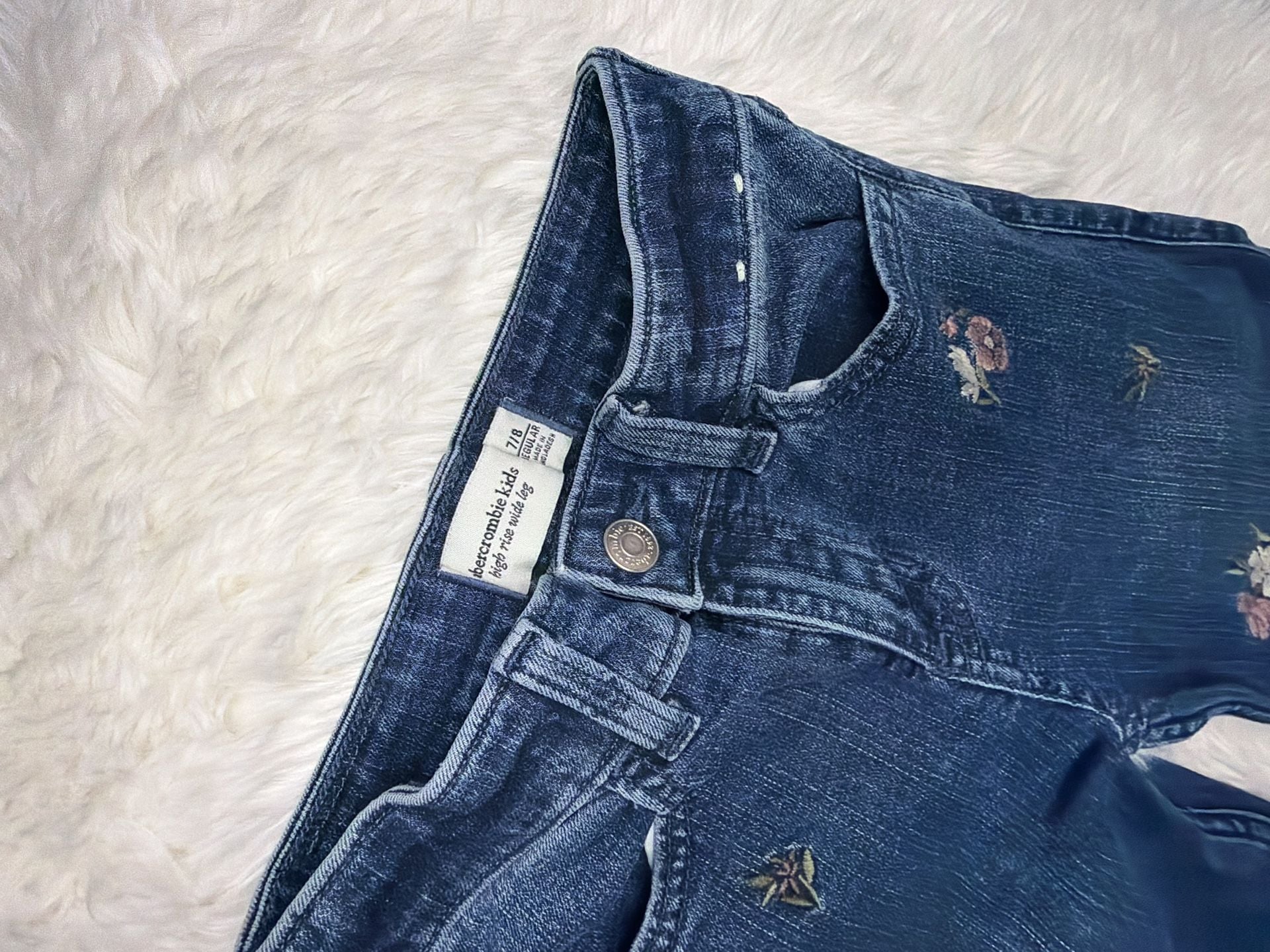 Abercrombie Kids High Rise Wide Leg Jeans Size 7/8 Floral Embroidered 3
