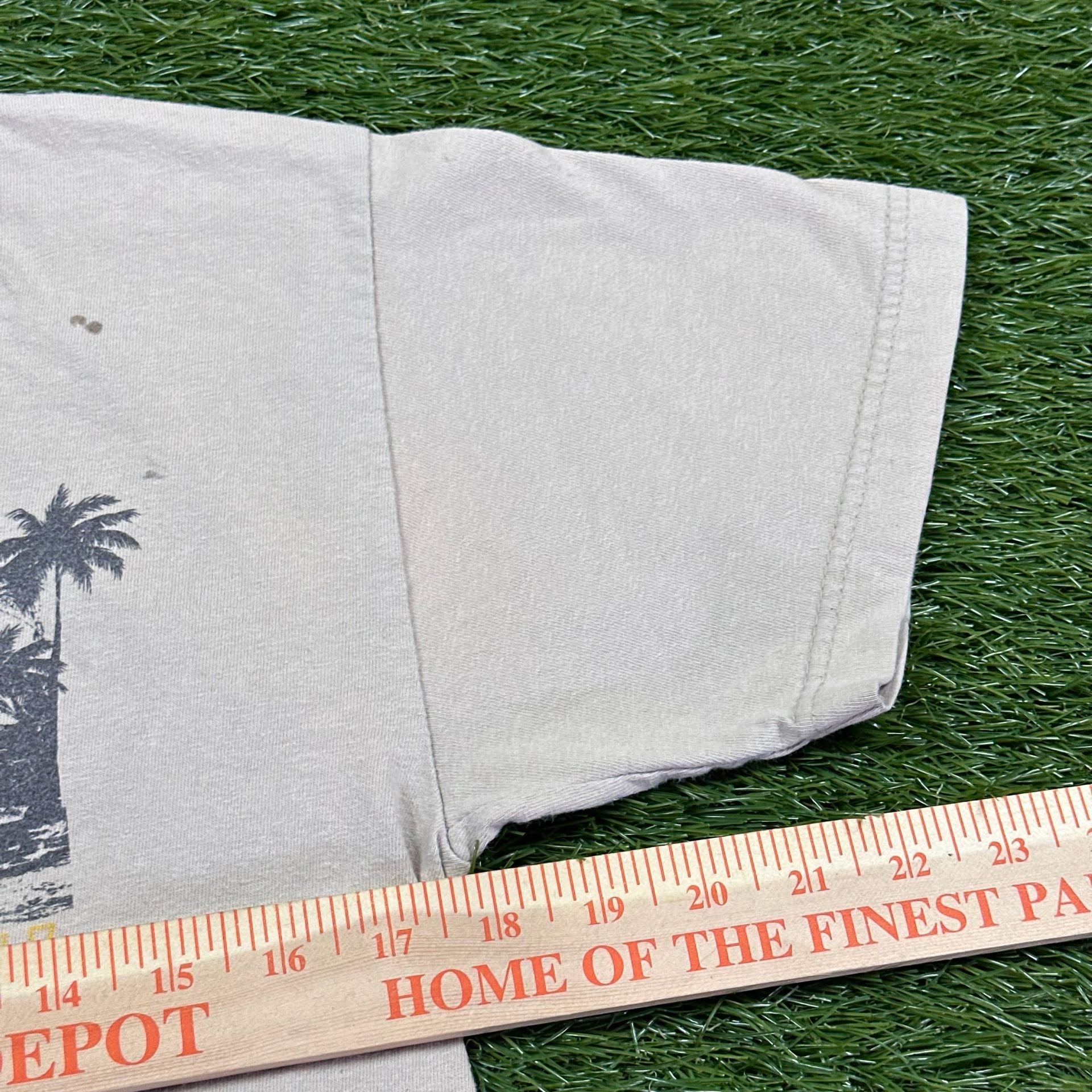 Vintage O’Neill Surf T-Shirt Faded Y2K Surfwear Tee
 7