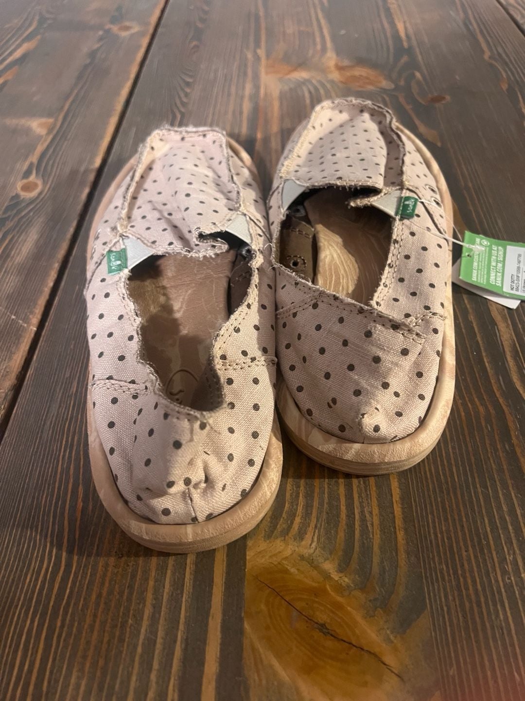 Sanuk Hot Dotty Slip-On Shoes Size 9 Beige Polka Dot 4