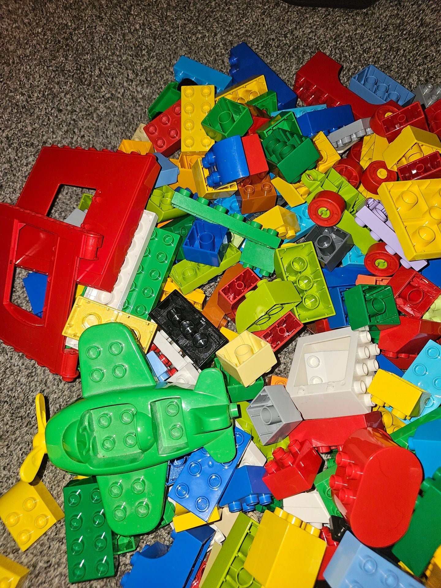 1 - Lego Duplo Building Blocks Mixed Lot With Airplane over 275 pc and 8 lbs 5