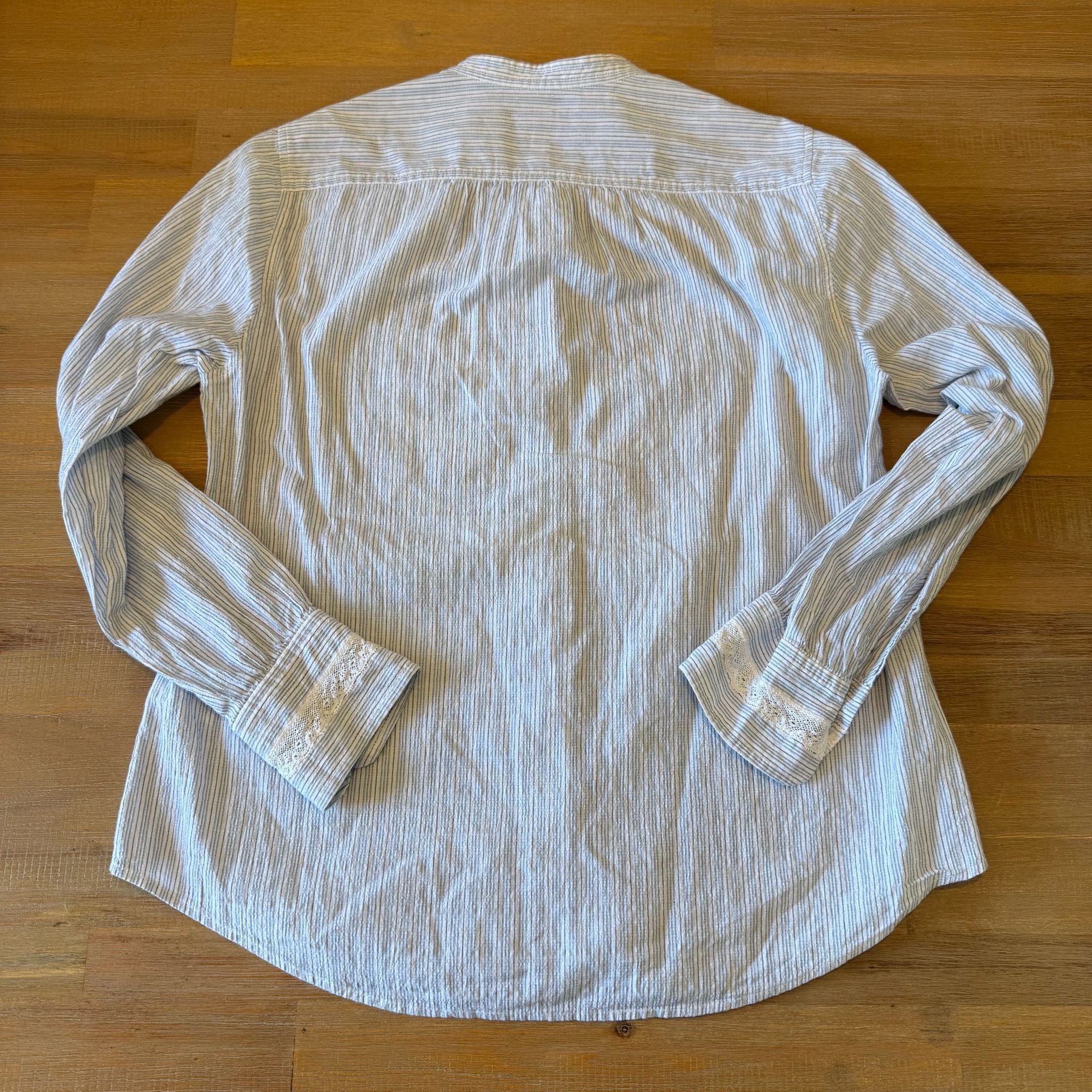 La Vie Rebecca Taylor Lace Inset Pinstripe Button Down Blouse Top Blue White S 3