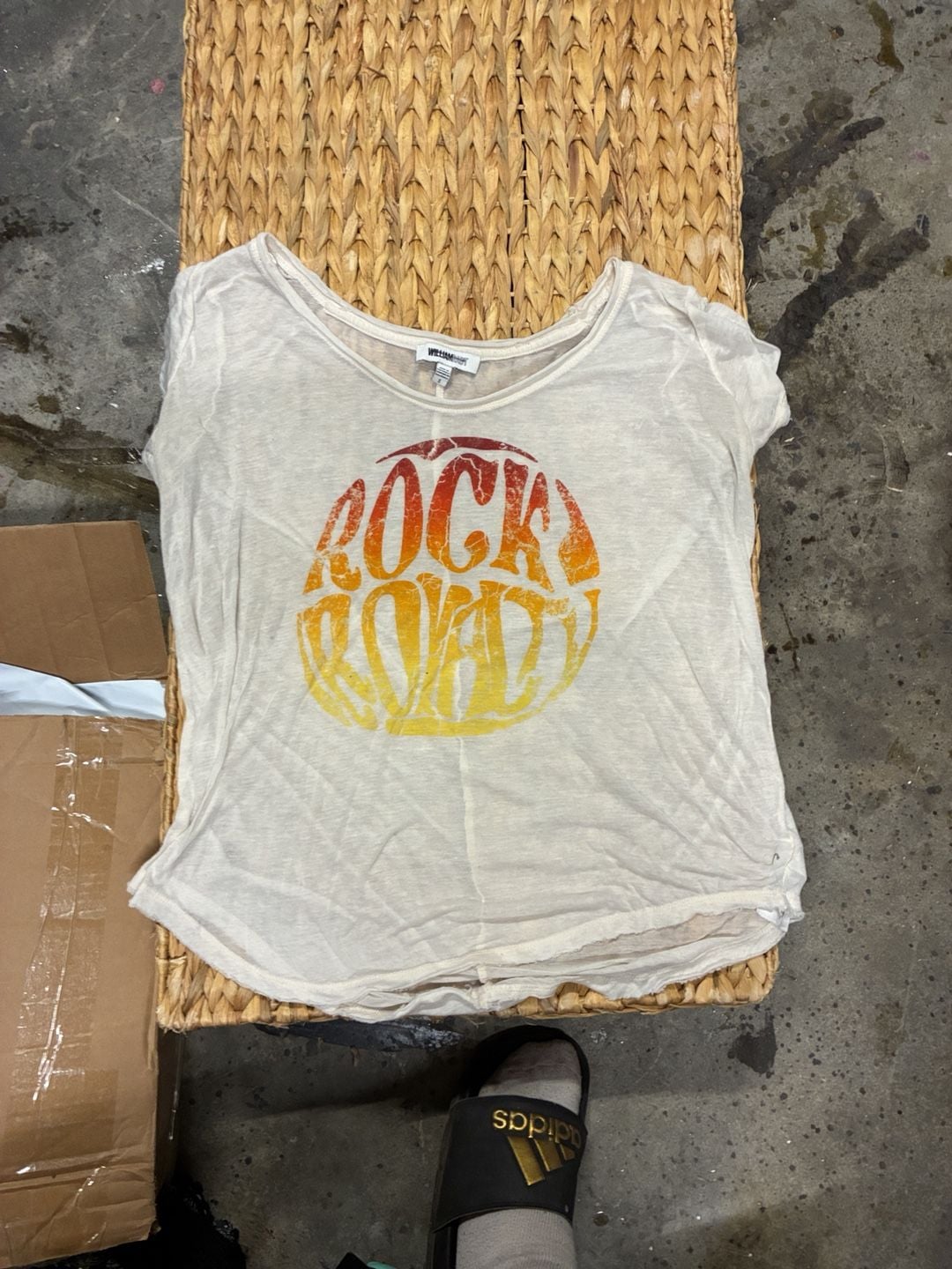 William Rast Rock Royalty Graphic T-Shirt Size S White Distressed 2