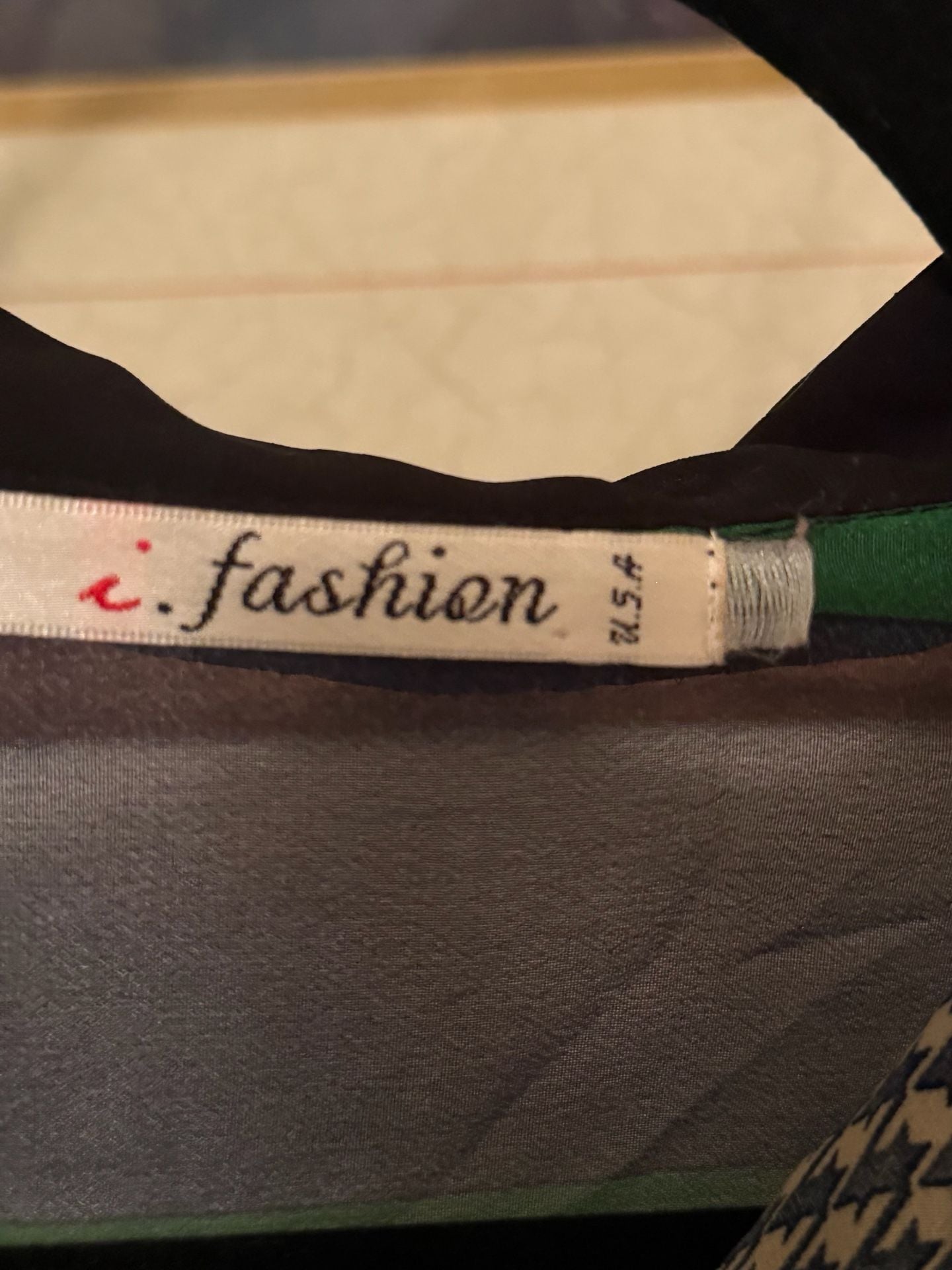 i. fashion Long Sleeve Button Down Shirt Green U.S.A. 4