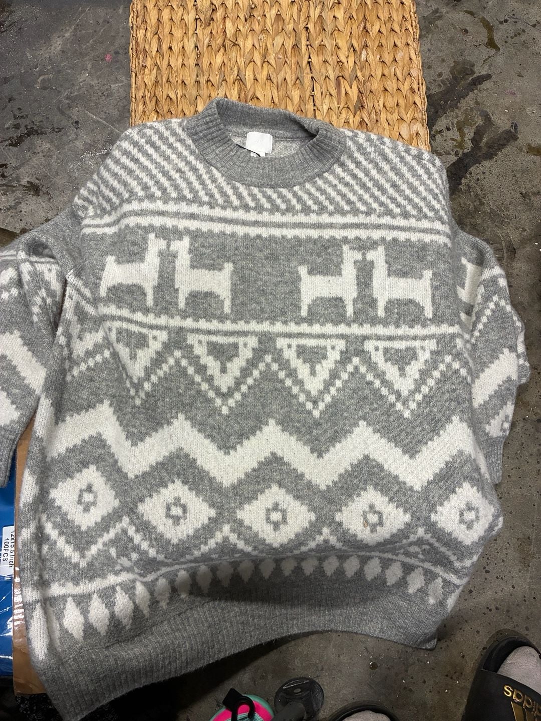 H&M Llama Jacquard Knit Sweater Gray White 2