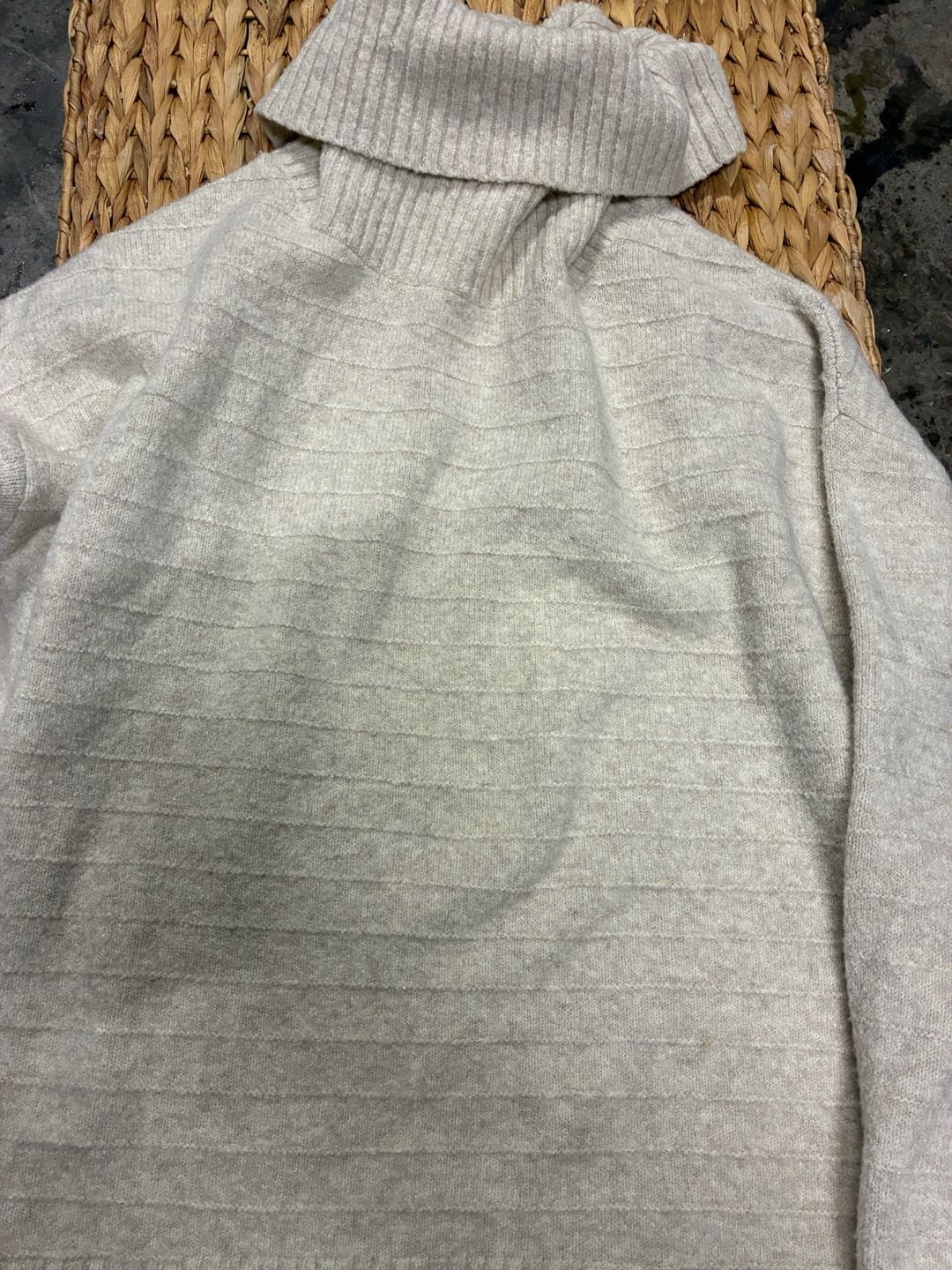 Old Navy Turtleneck Sweater Size M Cream Knit Long Sleeve Pullover 3