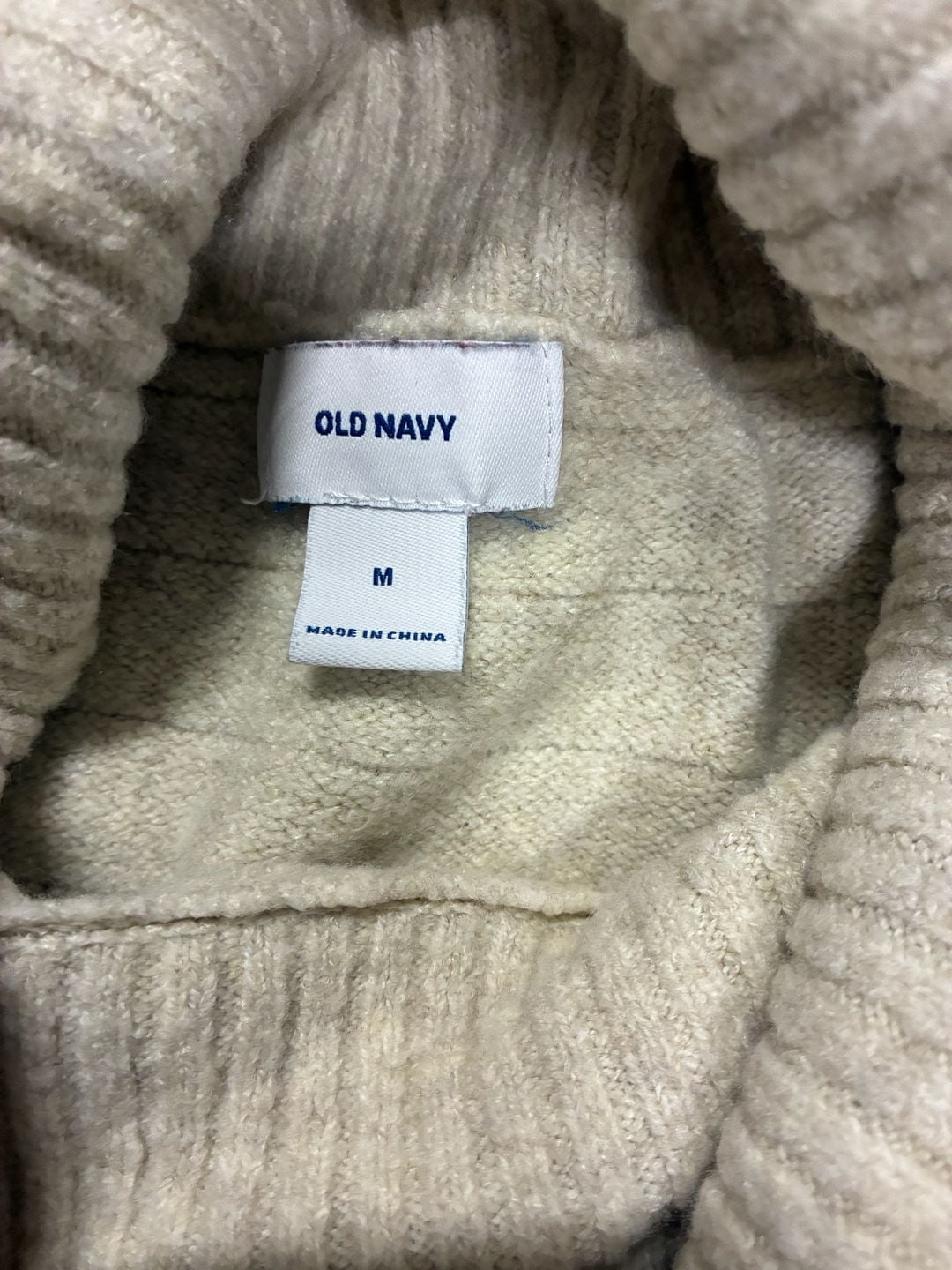 Old Navy Turtleneck Sweater Size M Cream Knit Long Sleeve Pullover 4