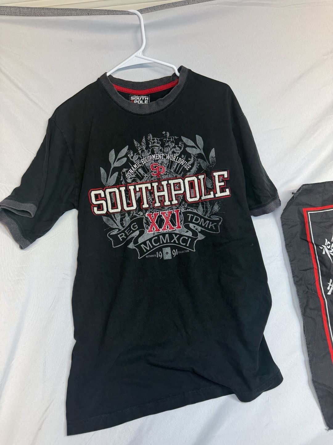 Y2K vintage Southpole Graphic T-Shirt Size M Black Vintage Streetwear 2