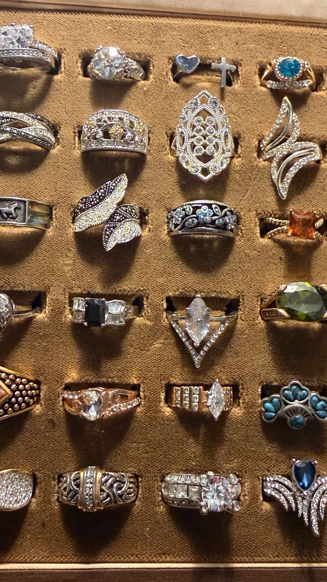 Costume Jewelry Mixed Rings Lot (36) 3