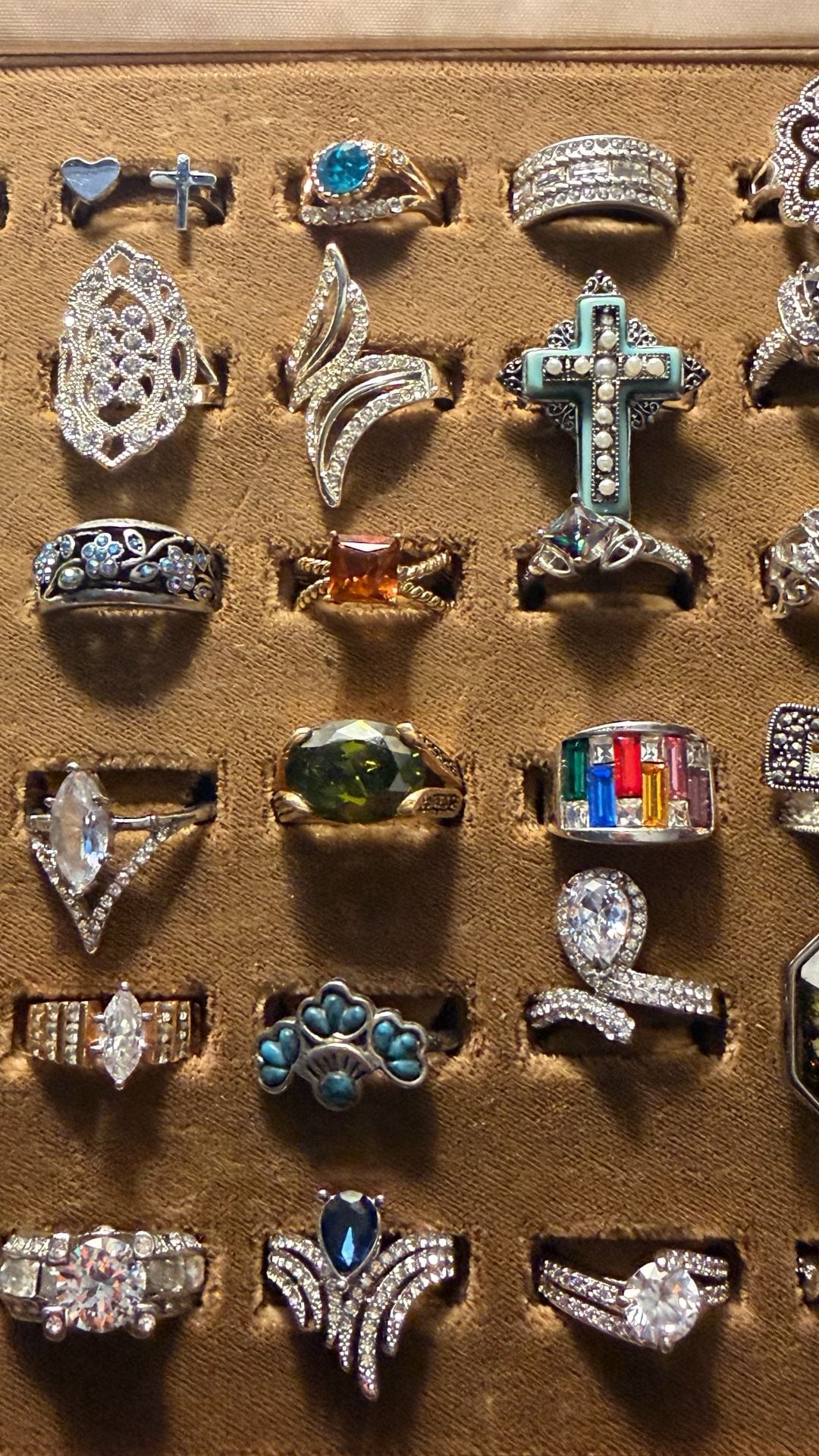 Costume Jewelry Mixed Rings Lot (36) 4