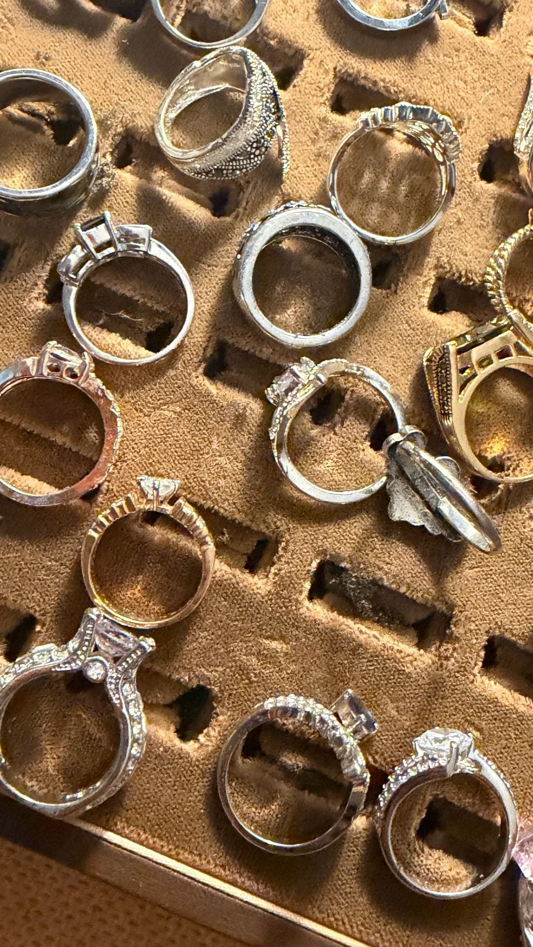 Costume Jewelry Mixed Rings Lot (36) 7