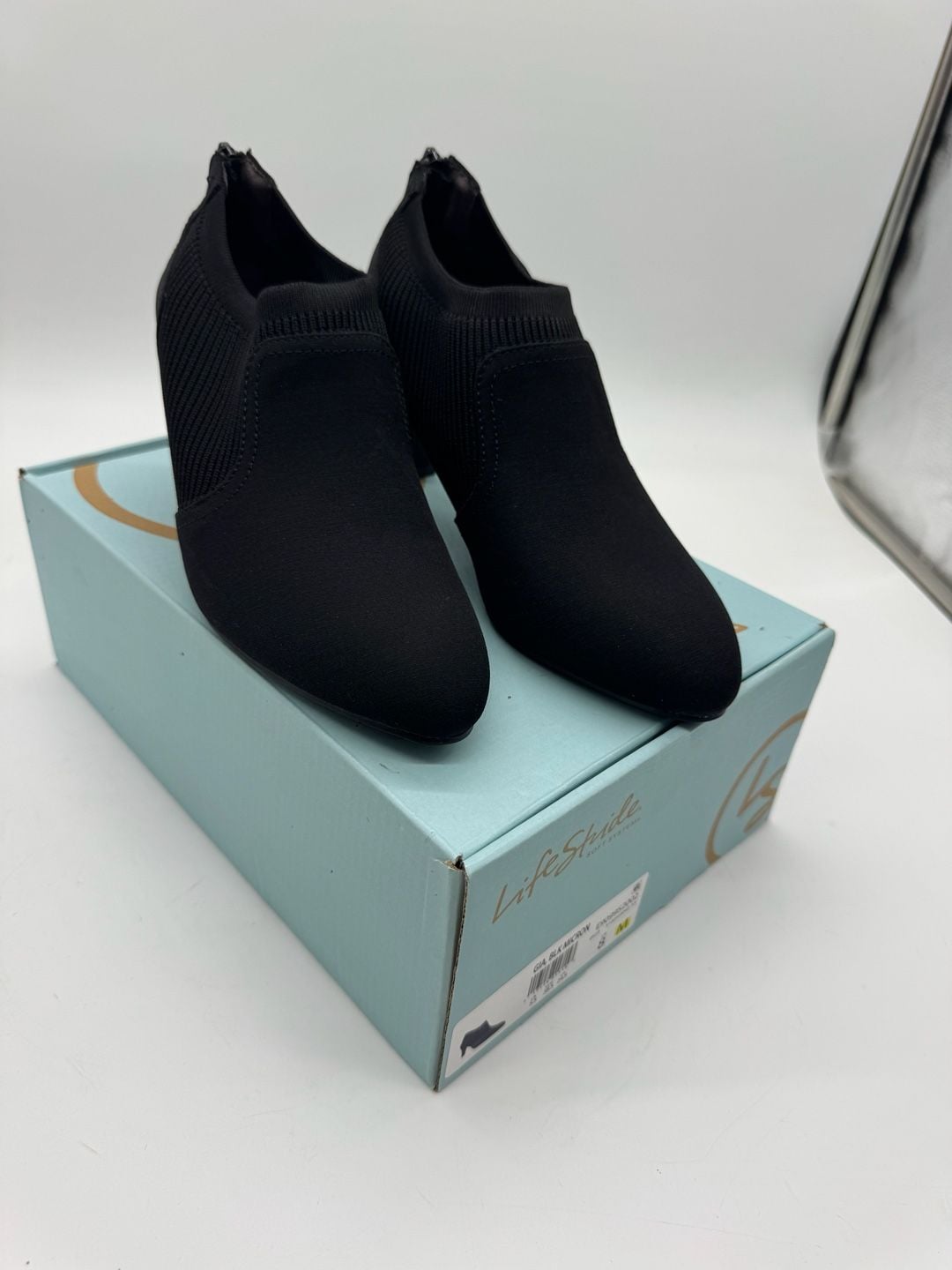 LifeStride Gia Bootie Size 8M Black Micron Heeled Ankle Boots 2