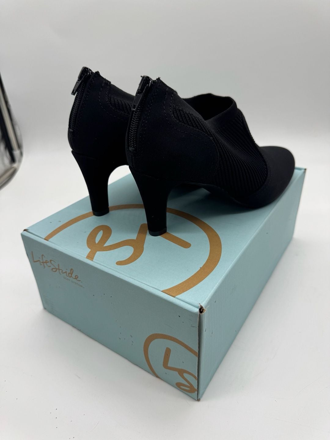 LifeStride Gia Bootie Size 8M Black Micron Heeled Ankle Boots 6