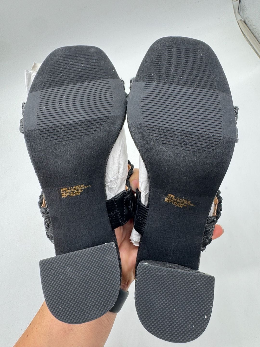 NWOT - DV Dolce Vita Hadlin Size 7.5 Black Woven Block Heel Sandals 7