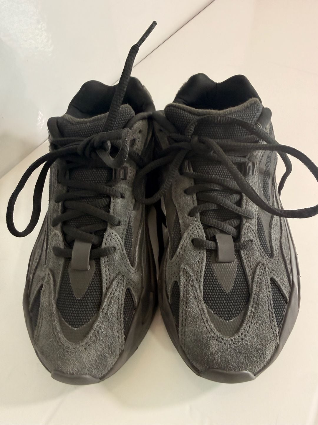 Adidas Yeezy Boost 700 V2 Size 6 Black 4
