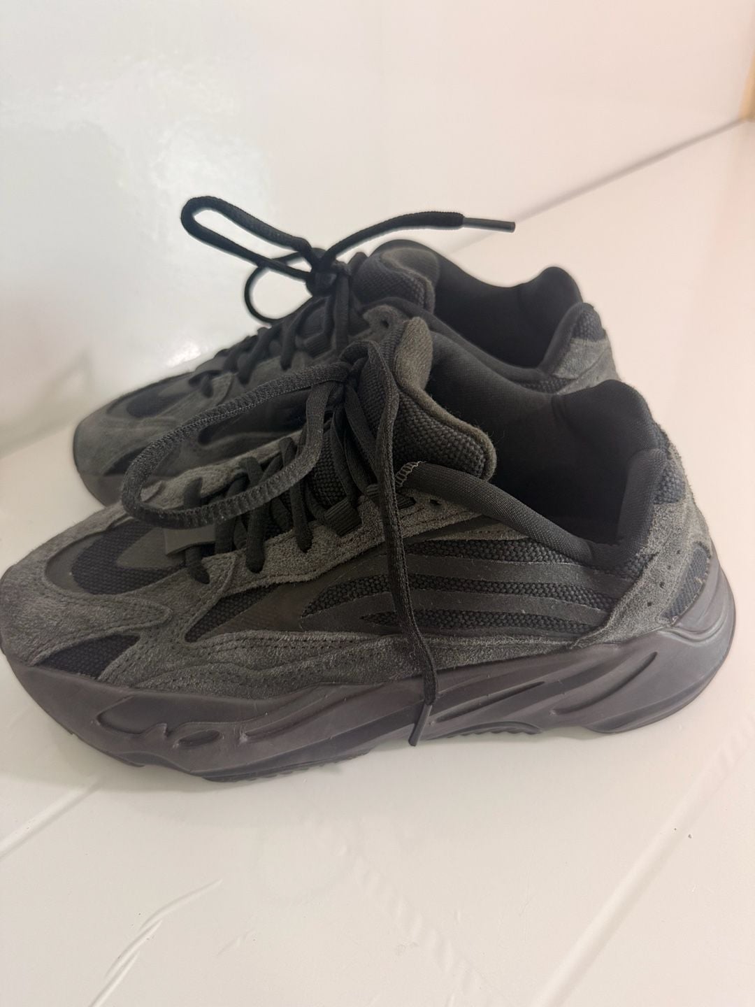Adidas Yeezy Boost 700 V2 Size 6 Black 5