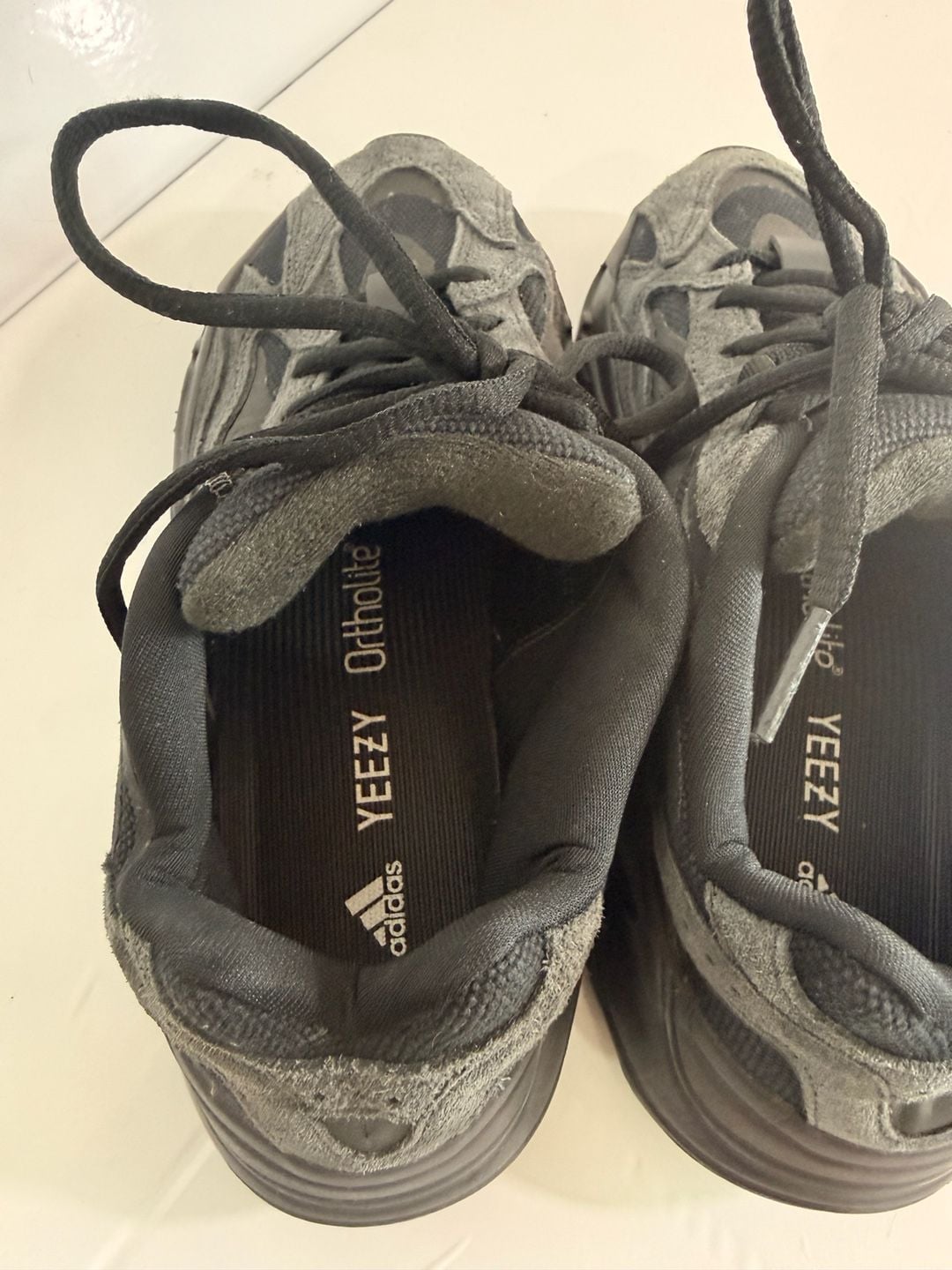 Adidas Yeezy Boost 700 V2 Size 6 Black 8