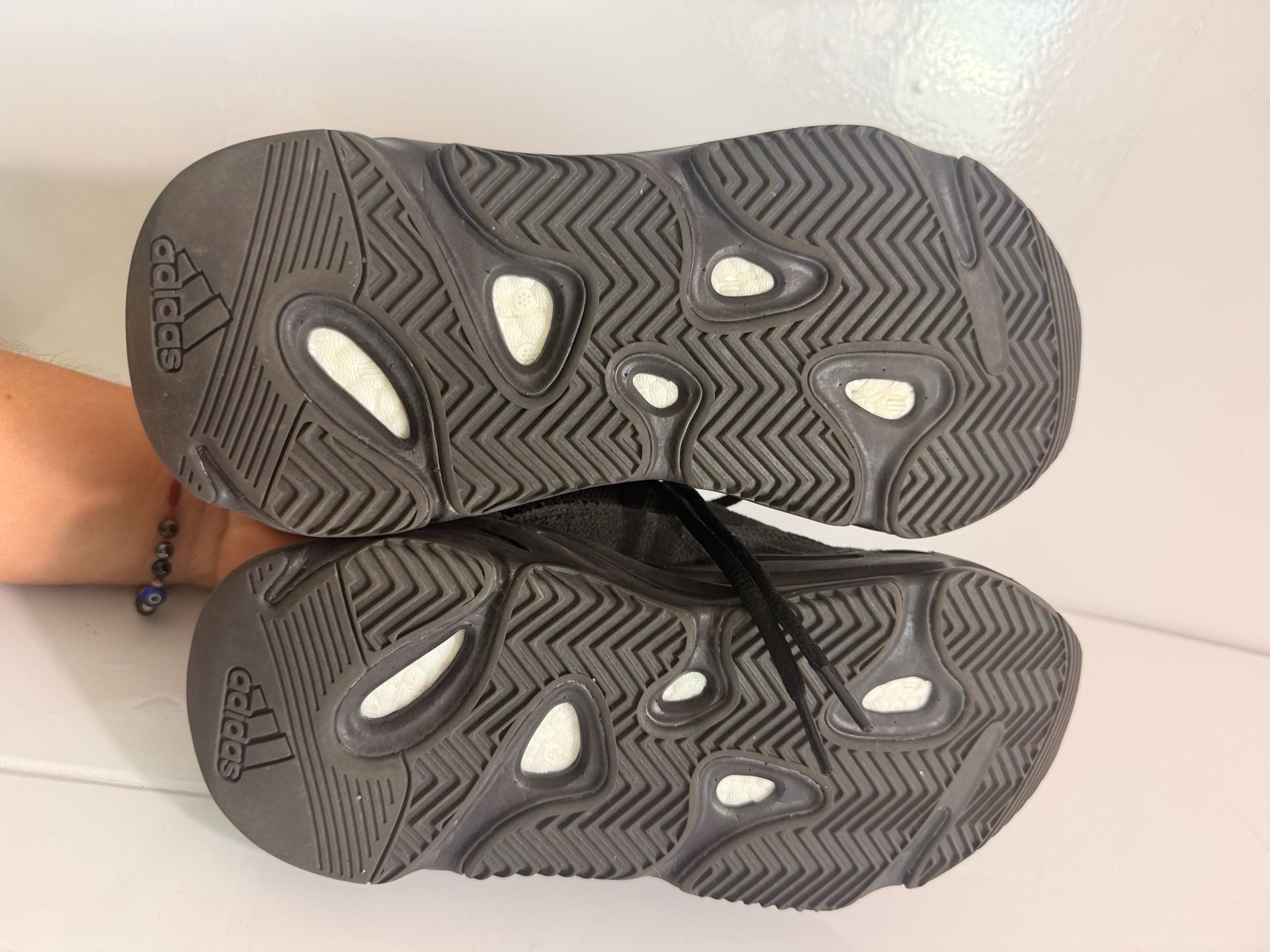 Adidas Yeezy Boost 700 V2 Size 6 Black 10