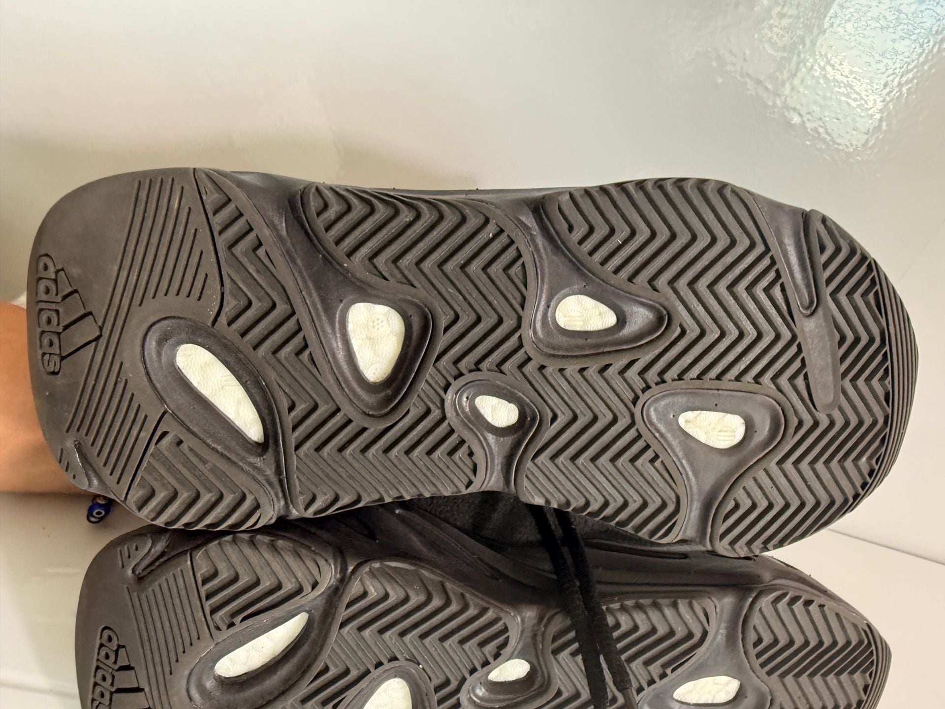 Adidas Yeezy Boost 700 V2 Size 6 Black 11