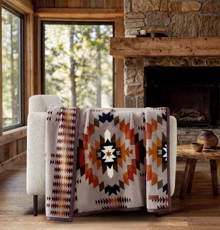 NEW Pendleton Reversible Plush Throw Blanket Sonoran Dusk 50”x70” 1