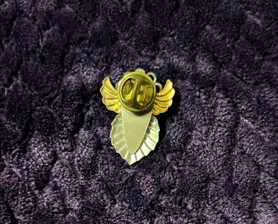 Antiqued Silver Tone Angel Lapel Pin 3