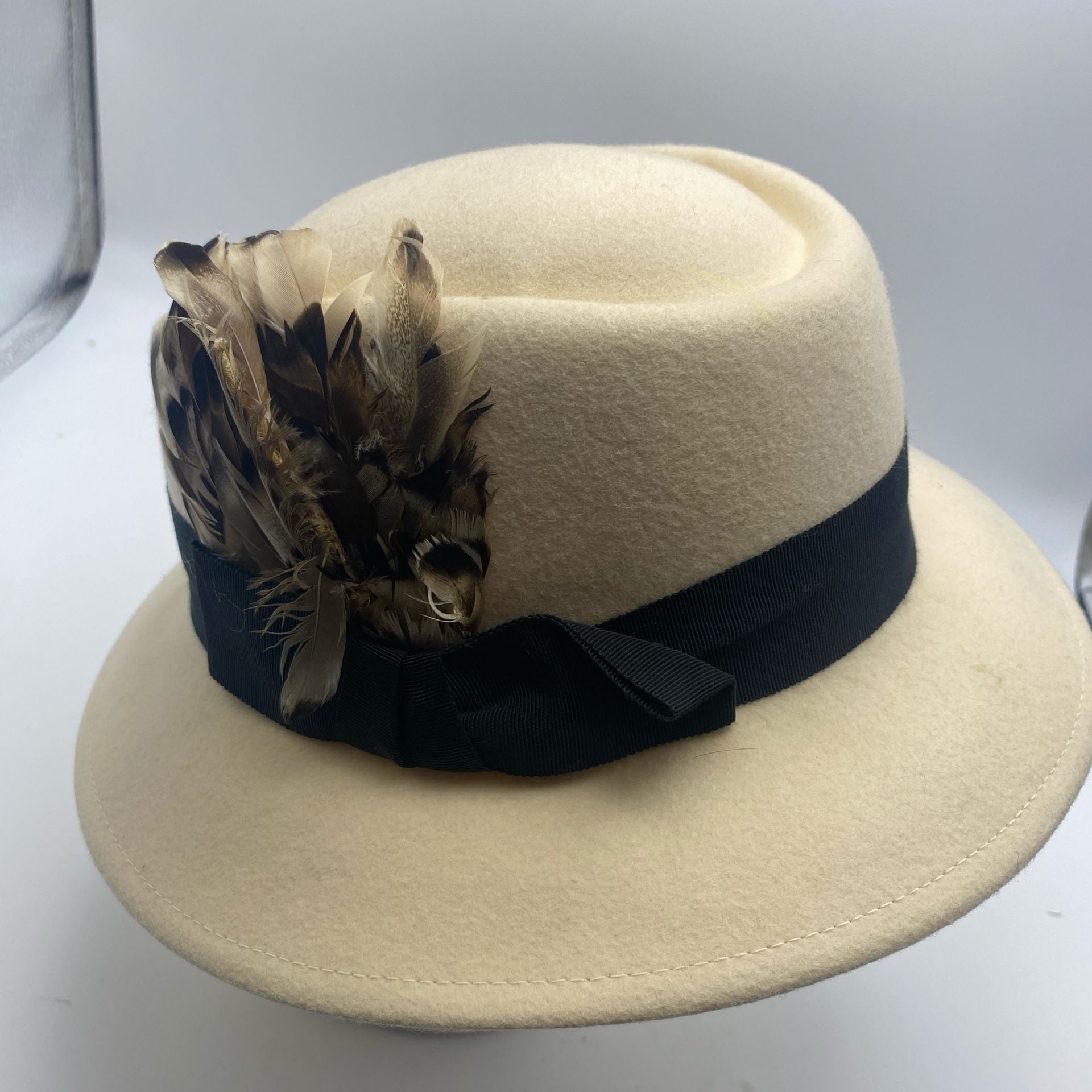 Fabini New York Vintage Wool Hat Feather Trim Ivory 3