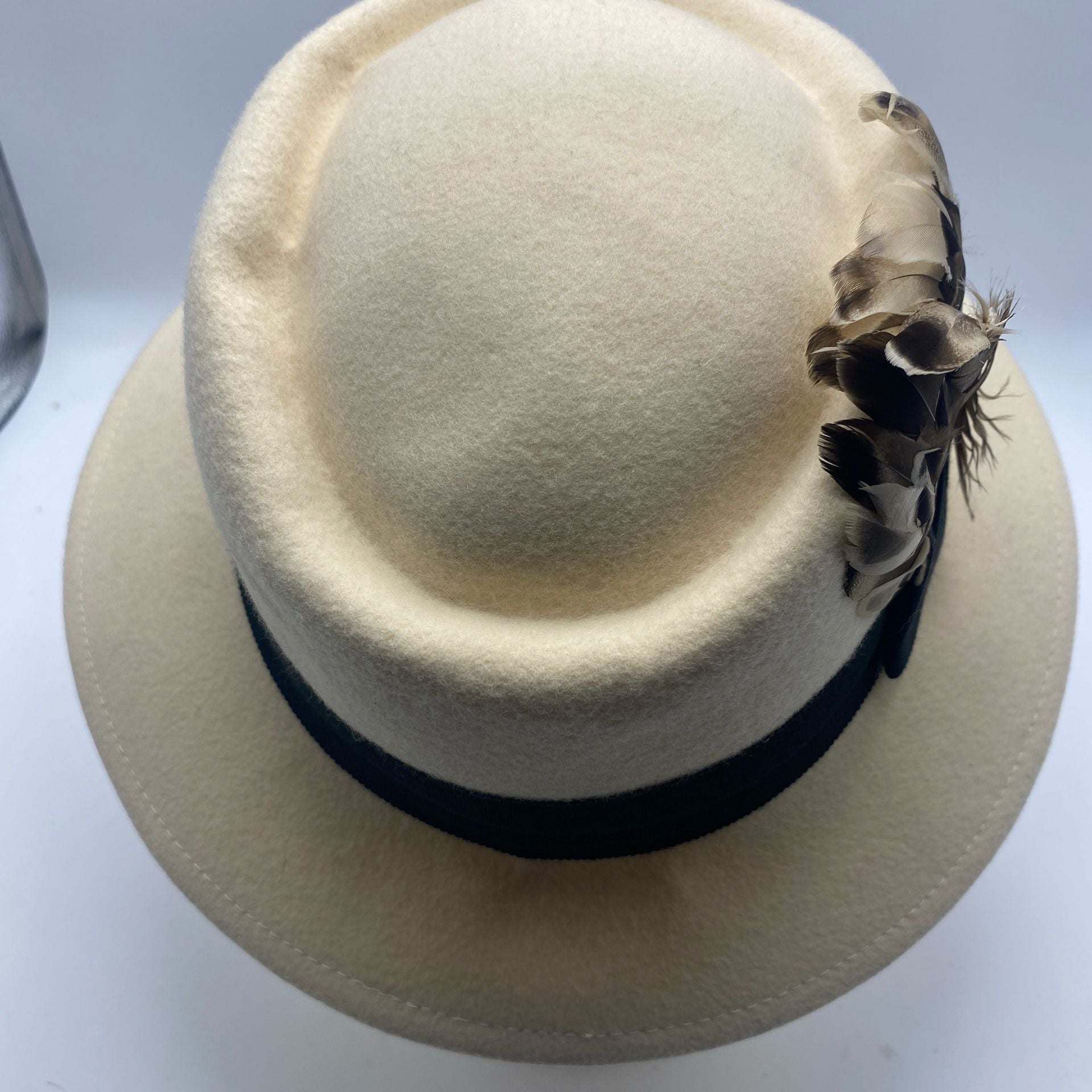Fabini New York Vintage Wool Hat Feather Trim Ivory 4