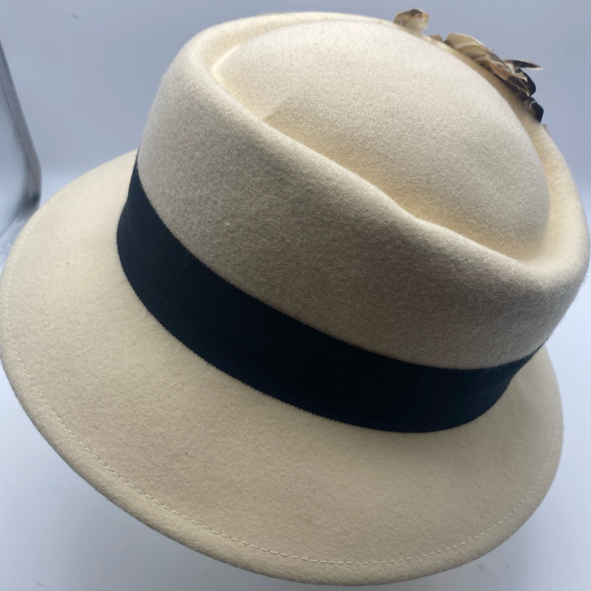 Fabini New York Vintage Wool Hat Feather Trim Ivory 5