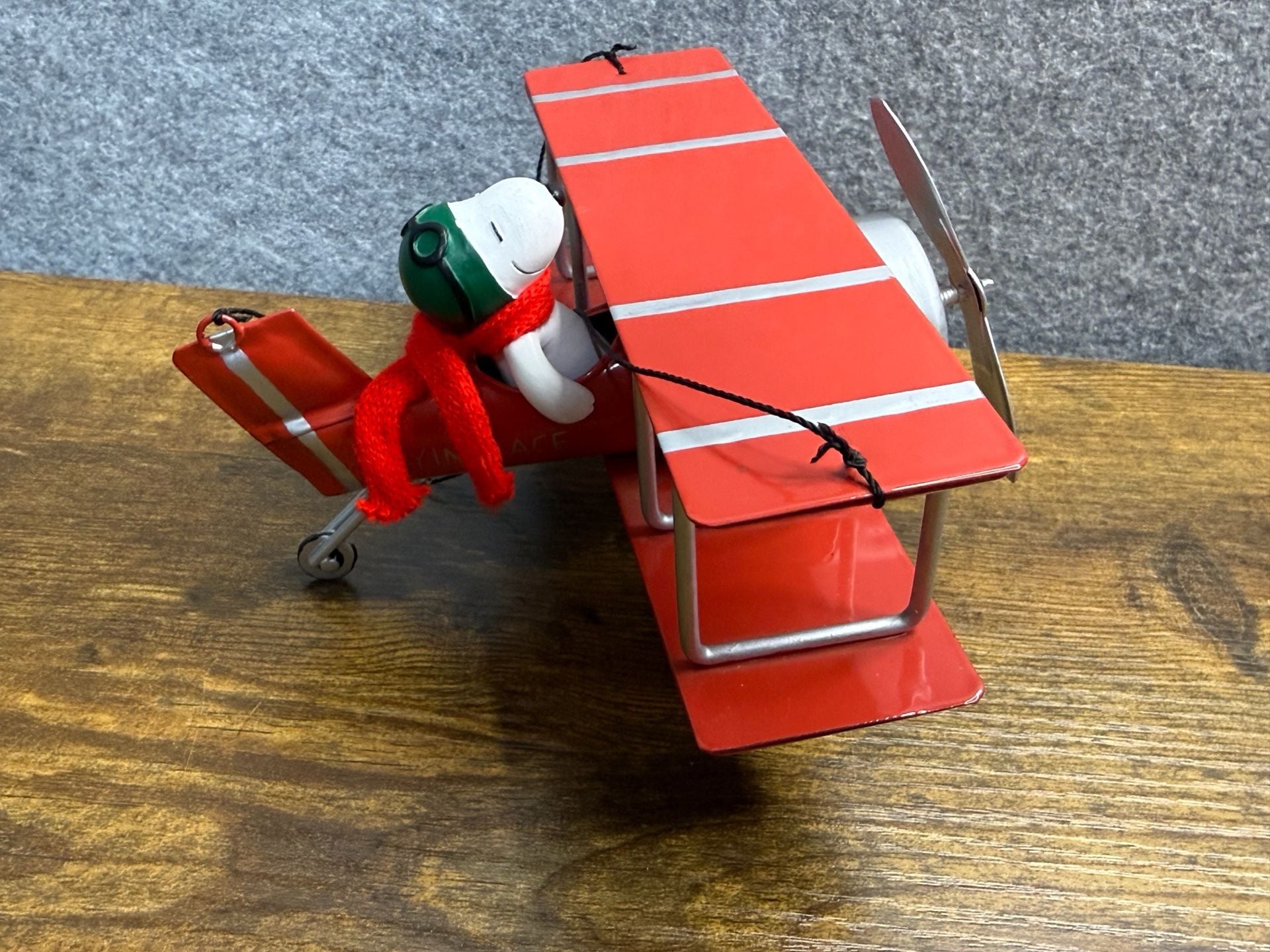 Peanuts Snoopy Flying Ace Red Biplane Figurine 4