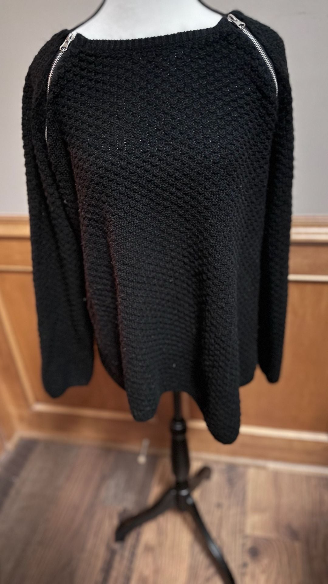 Karen Hart Sweater Size L Black Textured Zip Shoulder 2