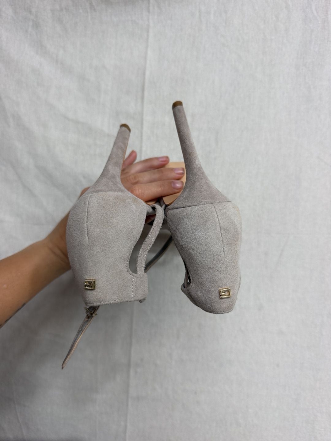 Guess T-Strap High Heel Sandals Size 8M Grey Suede 8