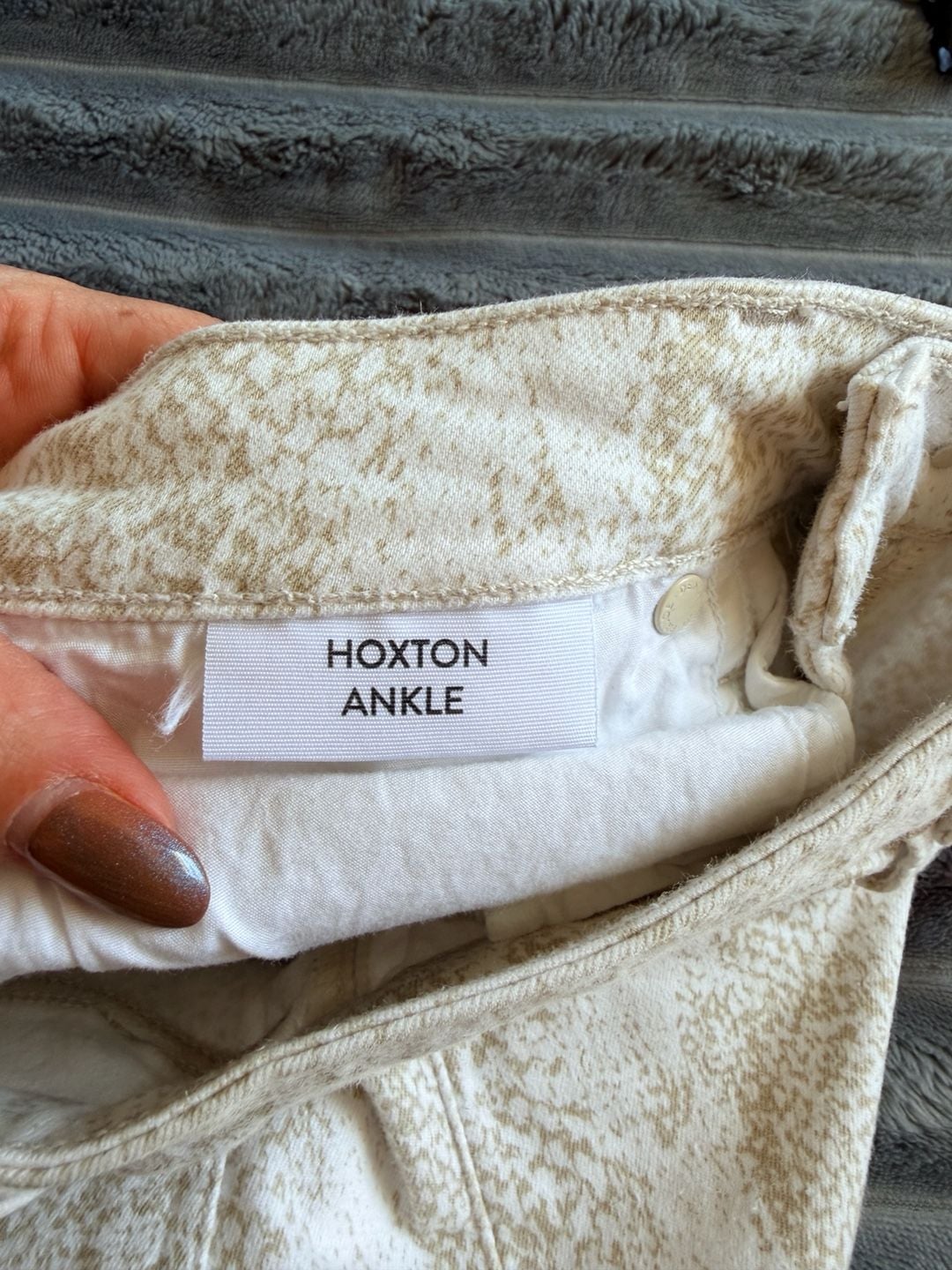 Paige Women’s Hoxton Ankle Skinny Jeans Size 26 Beige Snake Western Quiet Luxury 6