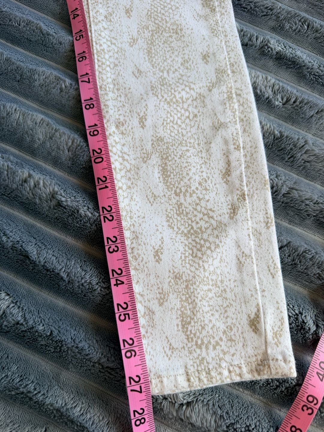 Paige Women’s Hoxton Ankle Skinny Jeans Size 26 Beige Snake Western Quiet Luxury 9