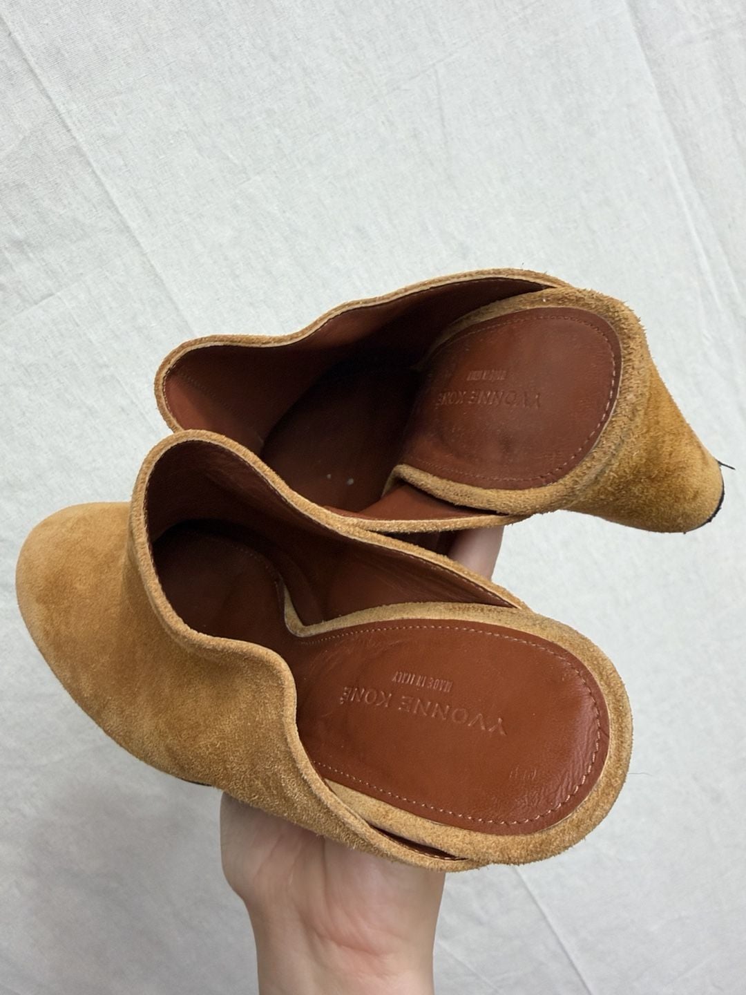 Yvonne Koné Suede Mules Size 38 Brown Block Heel 9