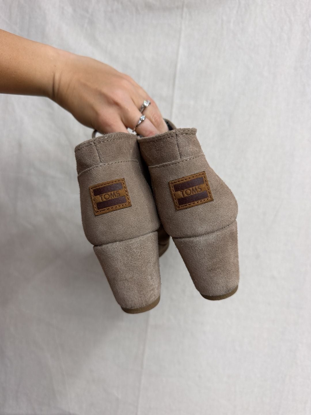 TOMS Desert Wedge Booties Size 8.5 Taupe Suede Lace Up 4