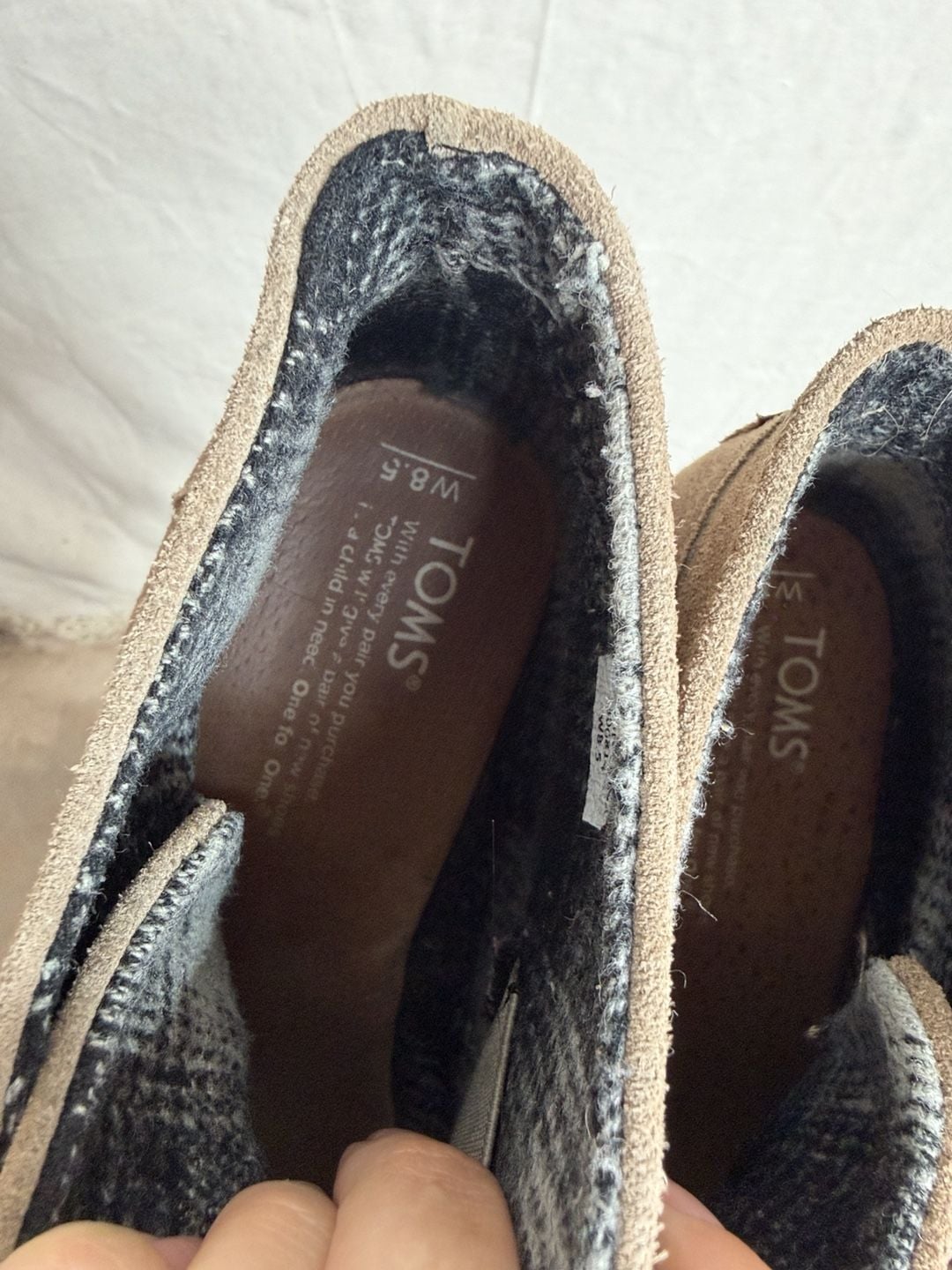 TOMS Desert Wedge Booties Size 8.5 Taupe Suede Lace Up 8