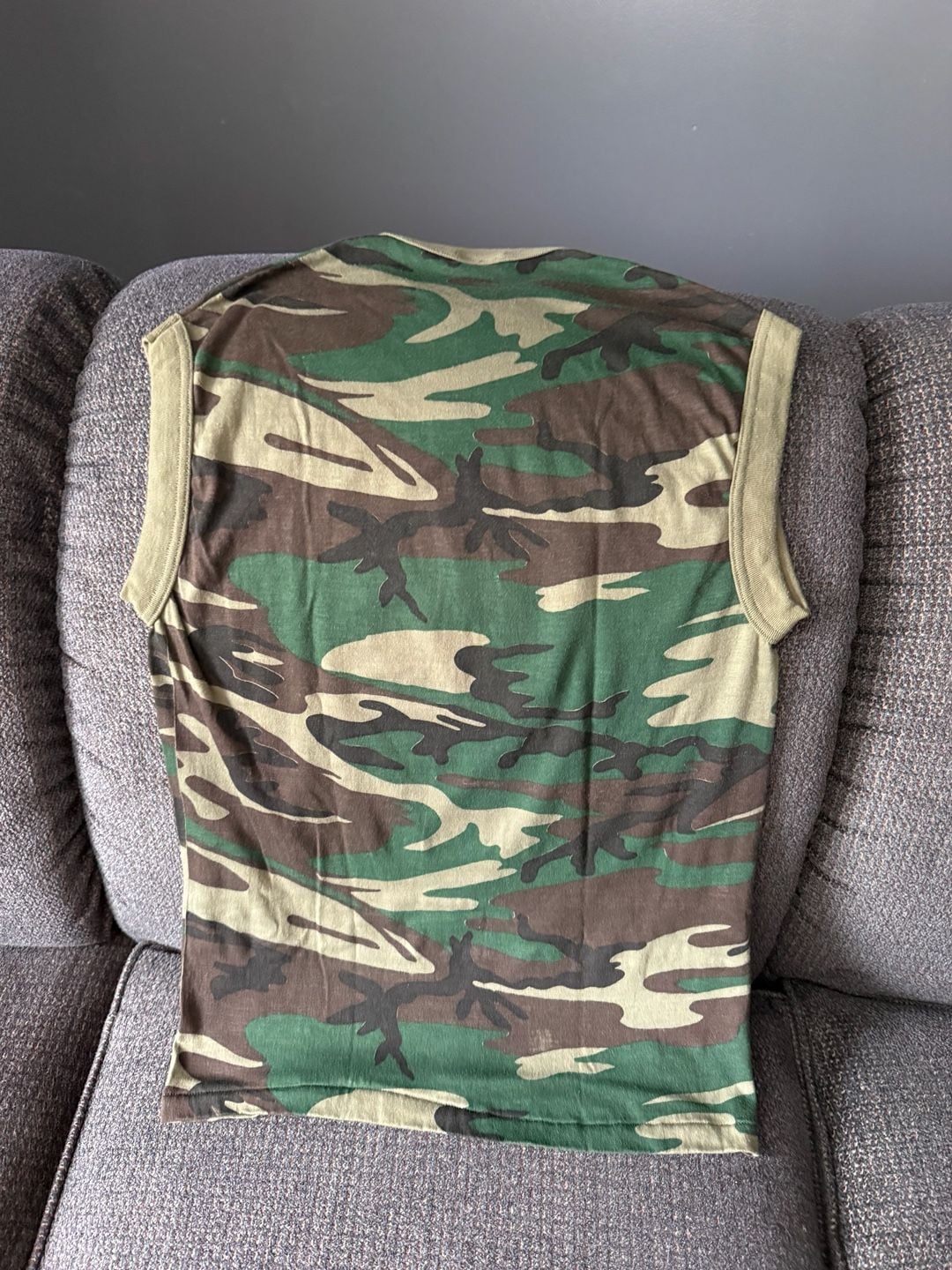Vintage Universal City Studios I Live The Wild Life Camo Sleeveless Shirt 1984 3