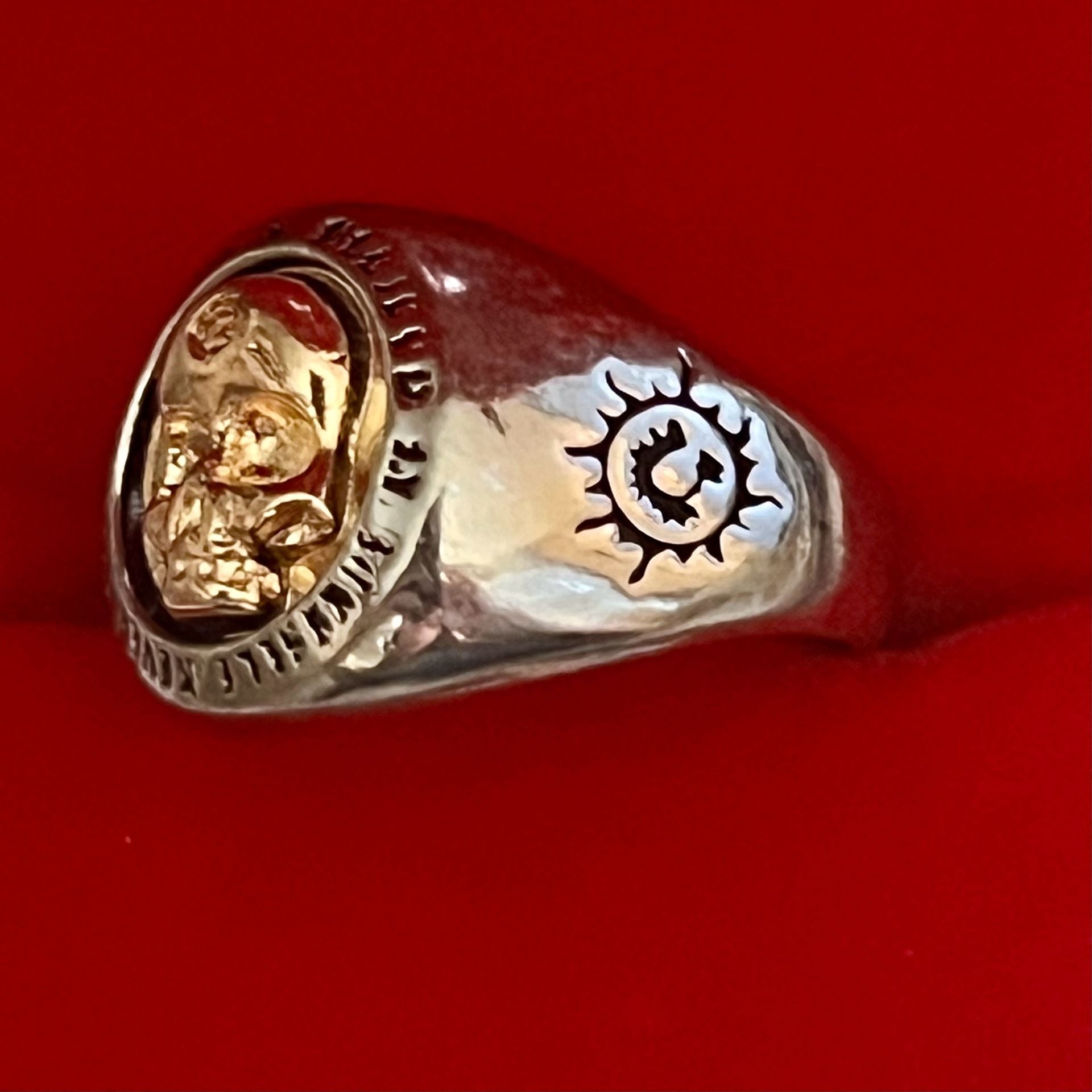 Gothic Titanium Steel Silver Skull Signet Ring with Gold Tone Center Size 9 4
