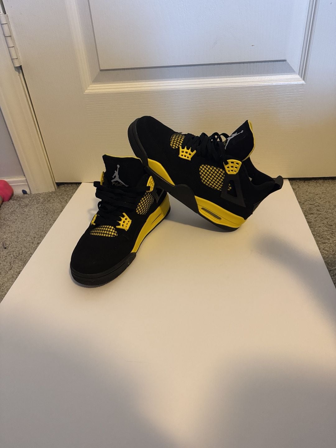 Jordan 4 Retro Thunder Black Tour Yellow Sneakers 5
