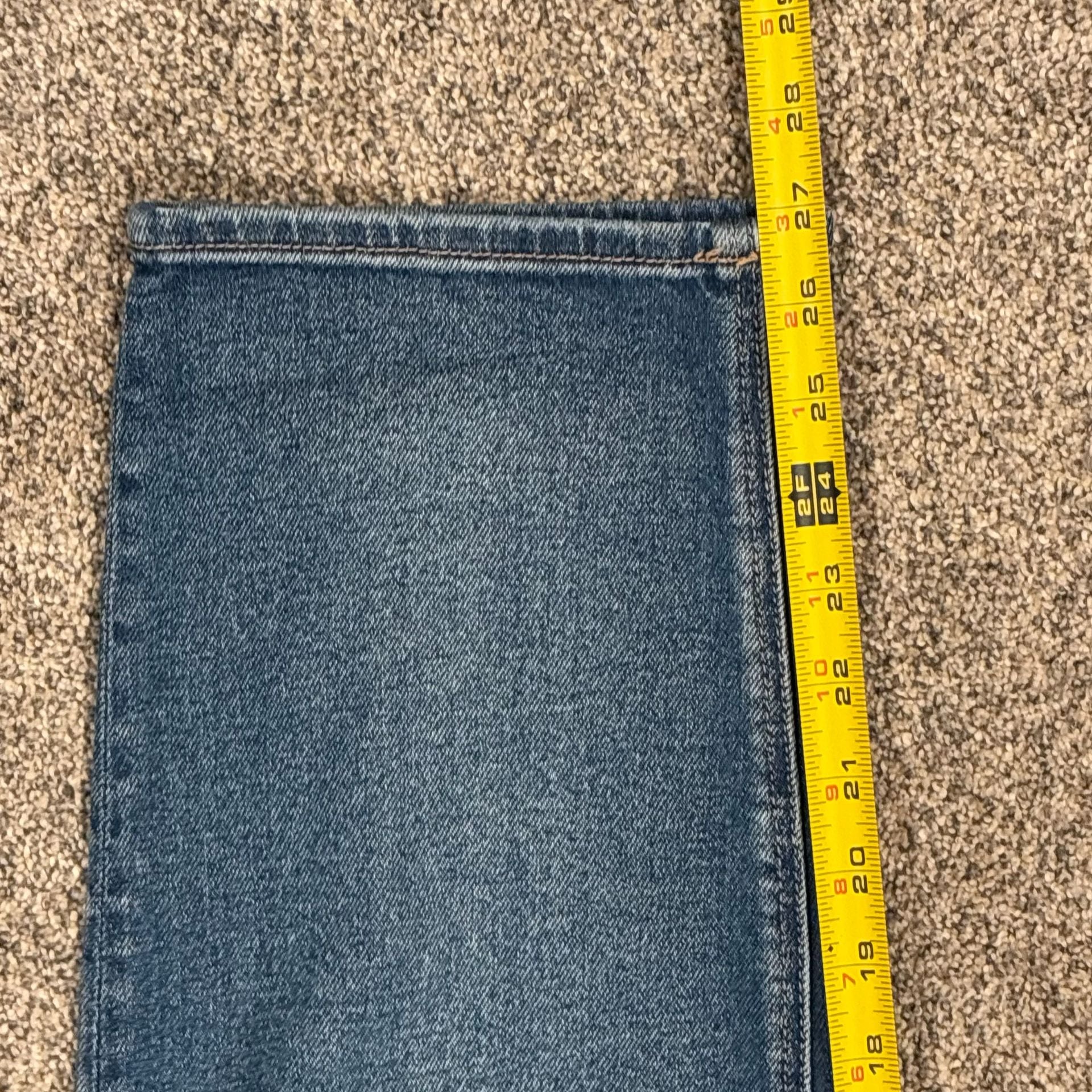 American Eagle Mom Straight Jean Size 10 Regular Distressed 7
