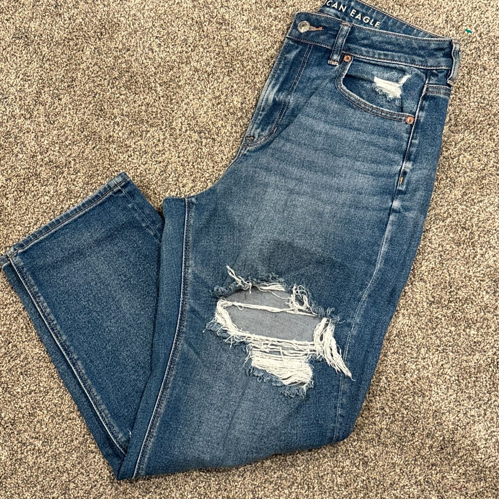 American Eagle Mom Straight Jean Size 10 Regular Distressed 9