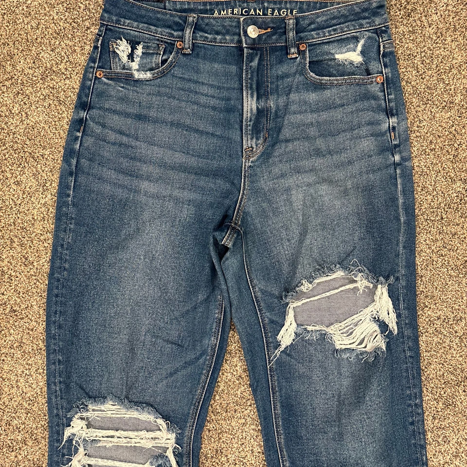 American Eagle Mom Straight Jean Size 10 Regular Distressed 12