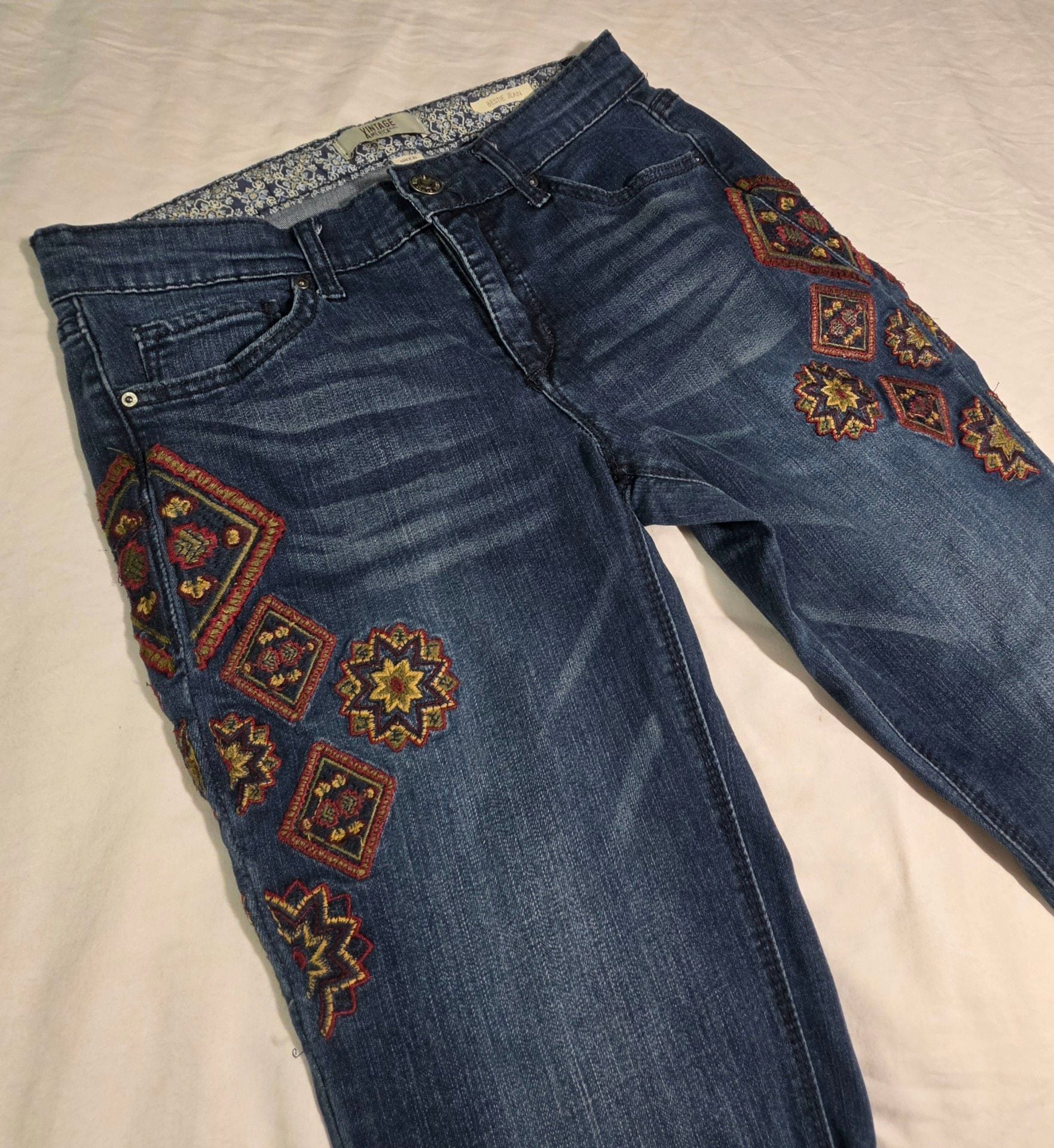 Vintage America Blues Bestie Jean 2/26 Embroidered Straight Jeans 2