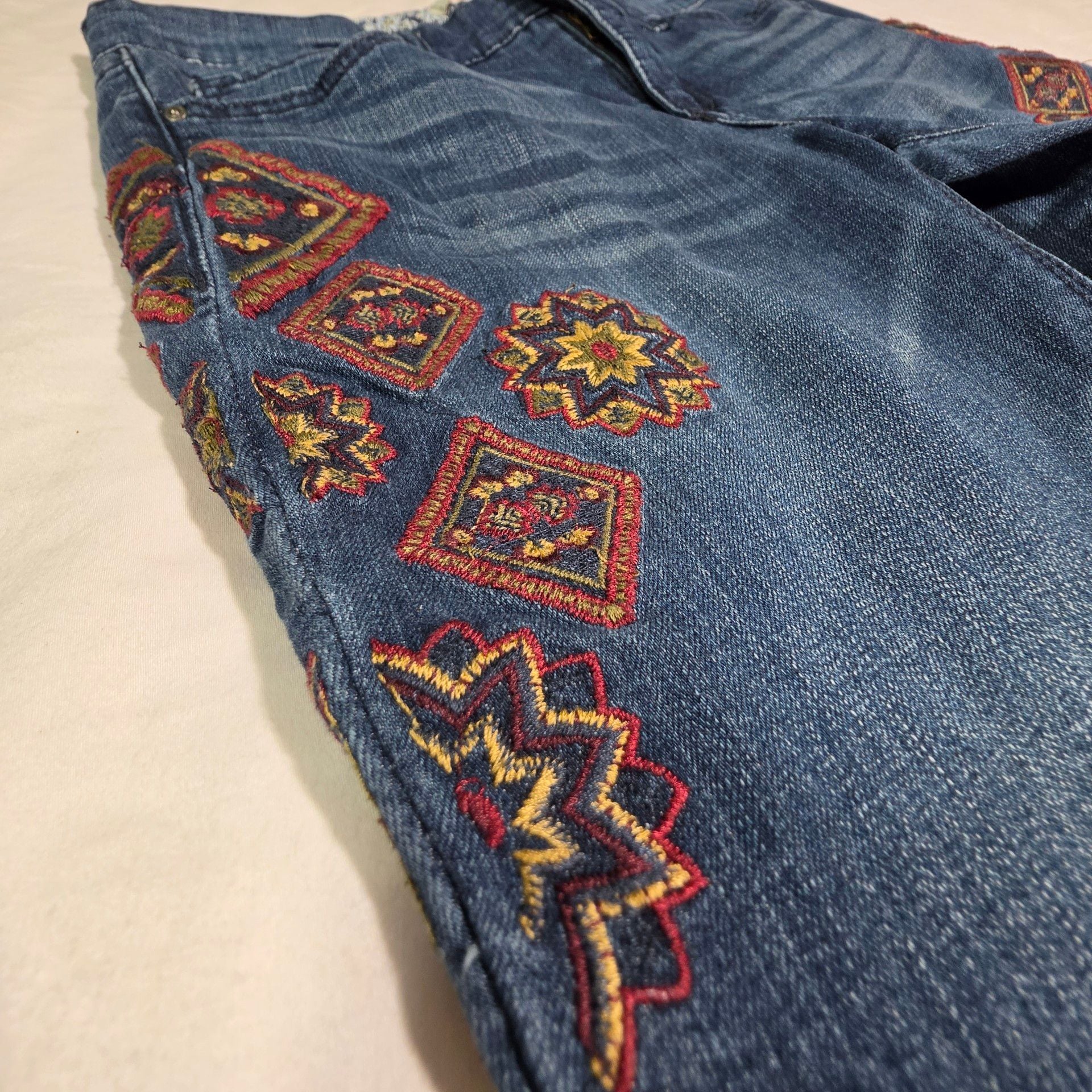 Vintage America Blues Bestie Jean 2/26 Embroidered Straight Jeans 5